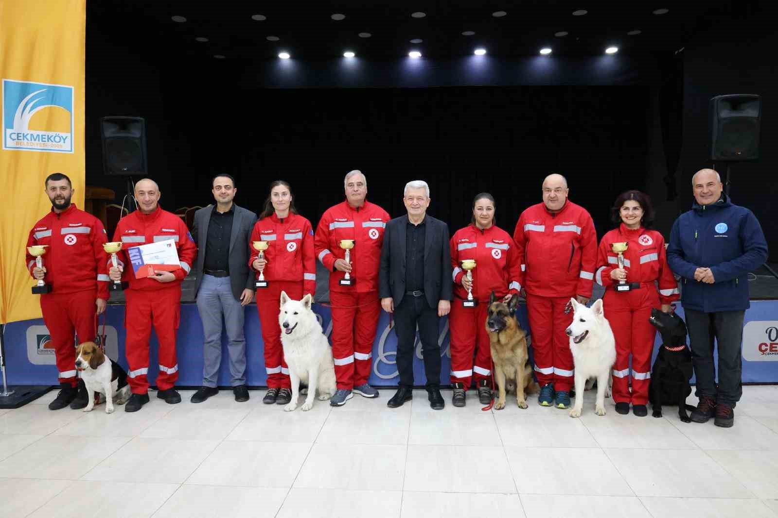 Uluslararası ’Arama Kurtarma Köpekleri Şampiyonası’ Çekmeköy’de yapıldı
