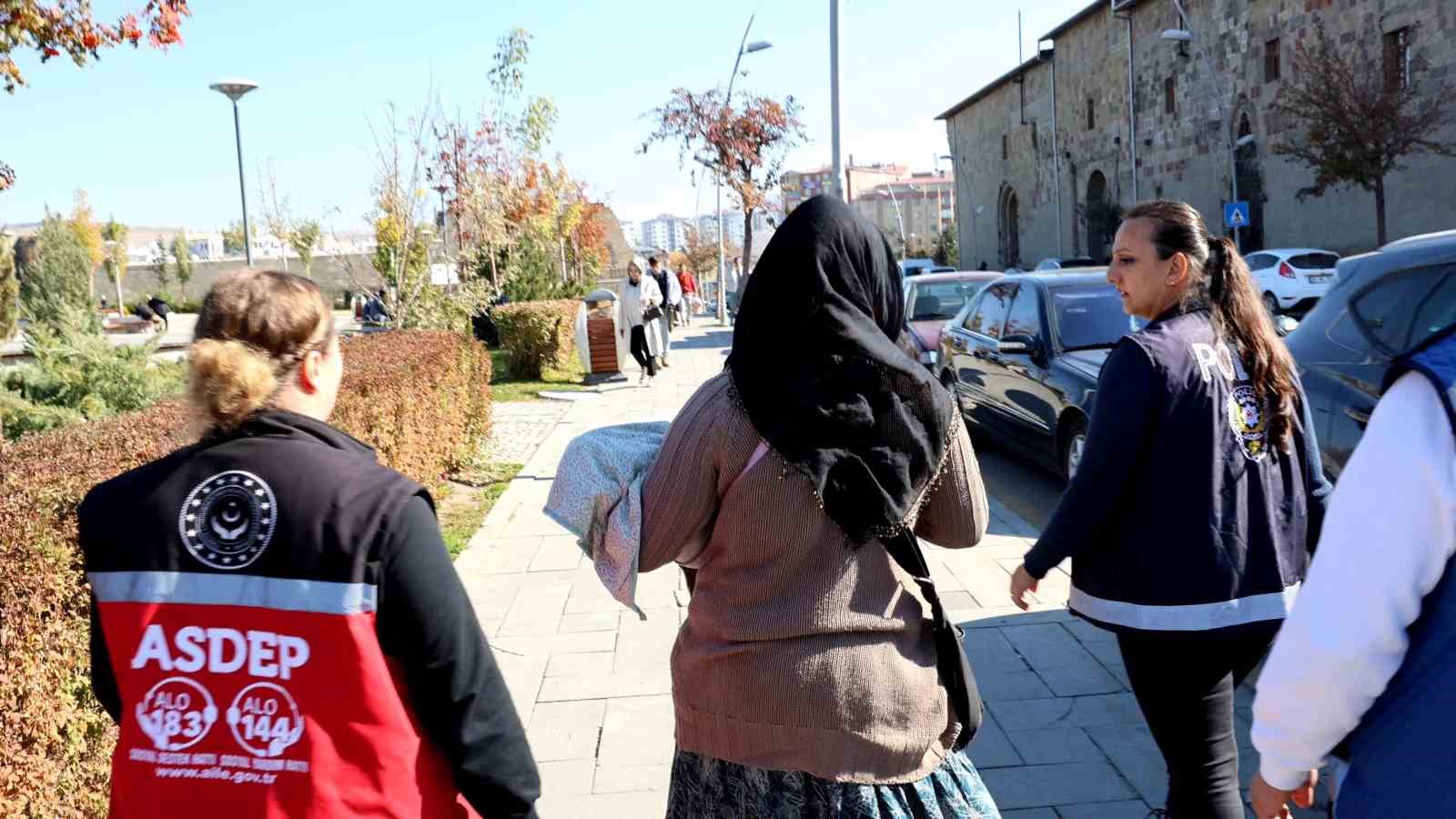 Erzurum’da dilenci operasyonlarında 101 kişi yakalandı
