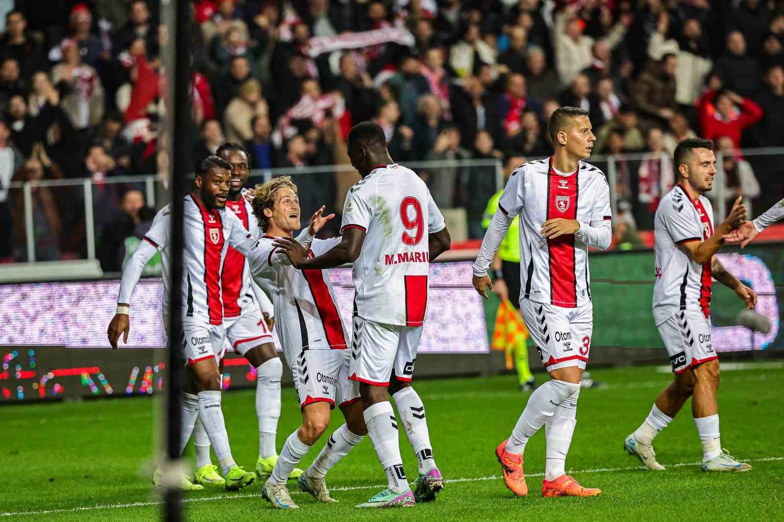 Trendyol Süper Lig: Samsunspor: 2 - Antalyaspor: 0 (Maç sonucu)
