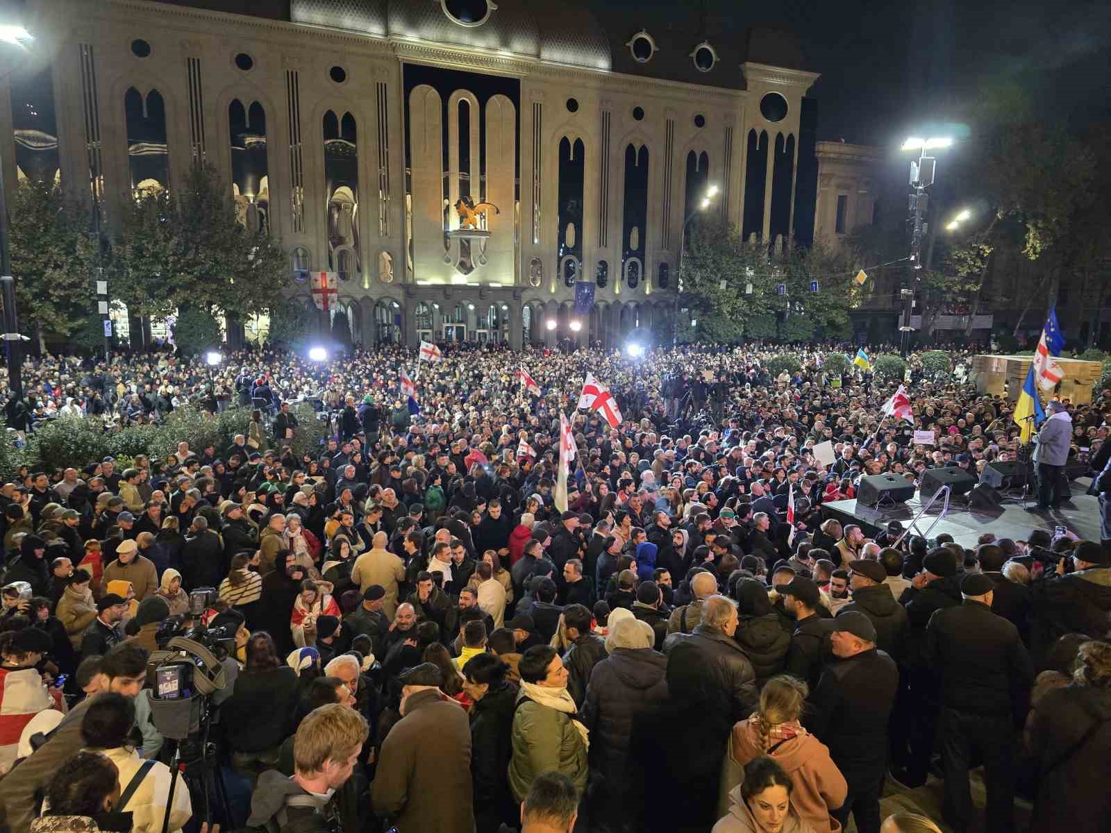 Gürcistan’da seçim sonuçlarını tanımayan muhalefetin protestoları sürüyor
