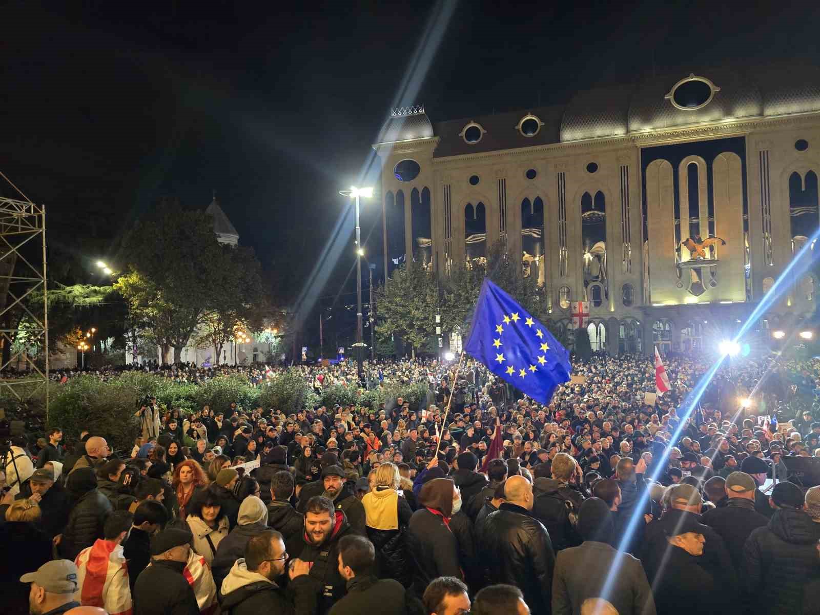 Gürcistan’da seçim sonuçlarını tanımayan muhalefetin protestoları sürüyor
