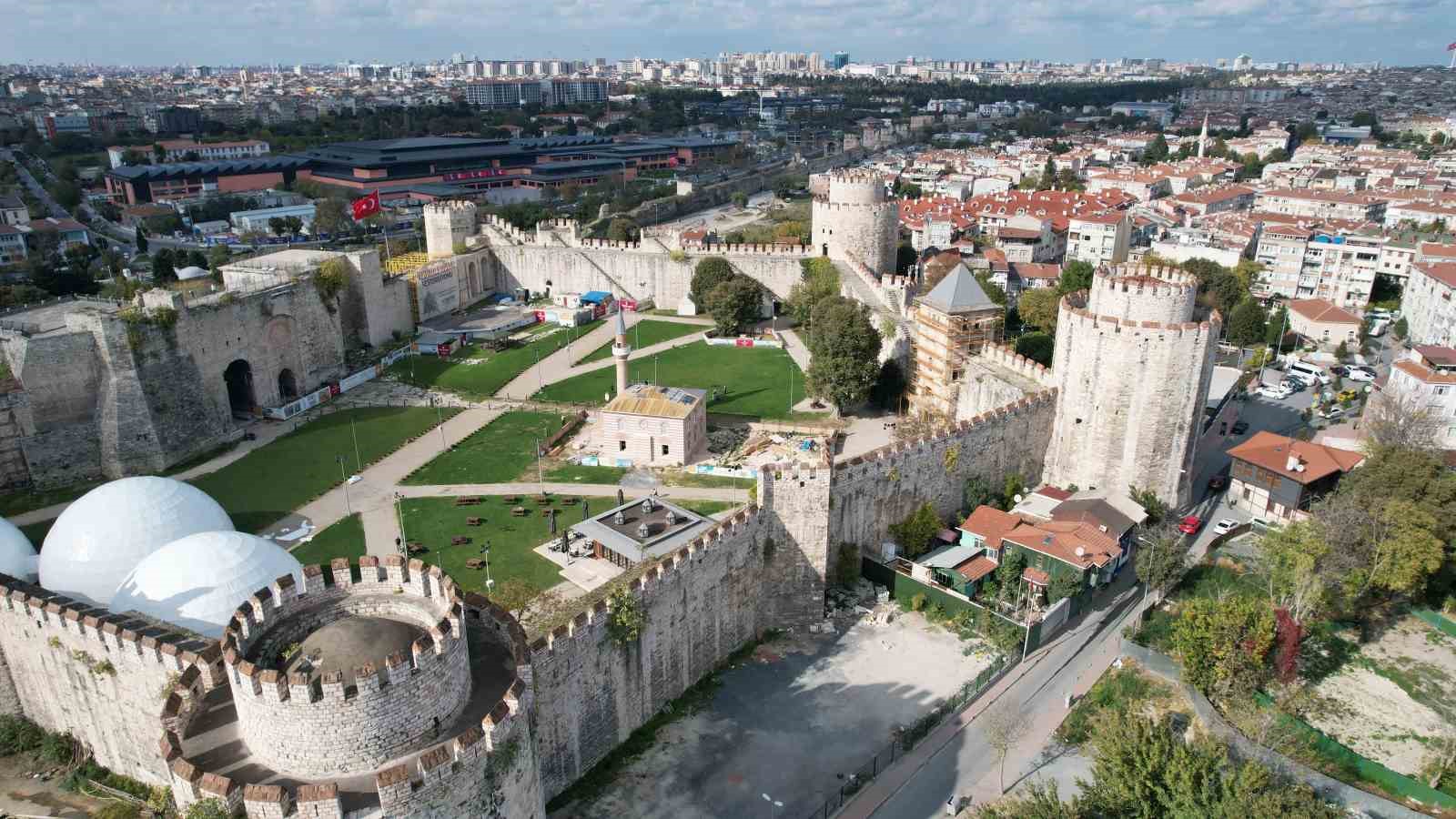 Yedikule Hisarı’ndaki ecdat mirası Fatih Mescidi’nin ihya çalışmalarında sona gelindi
