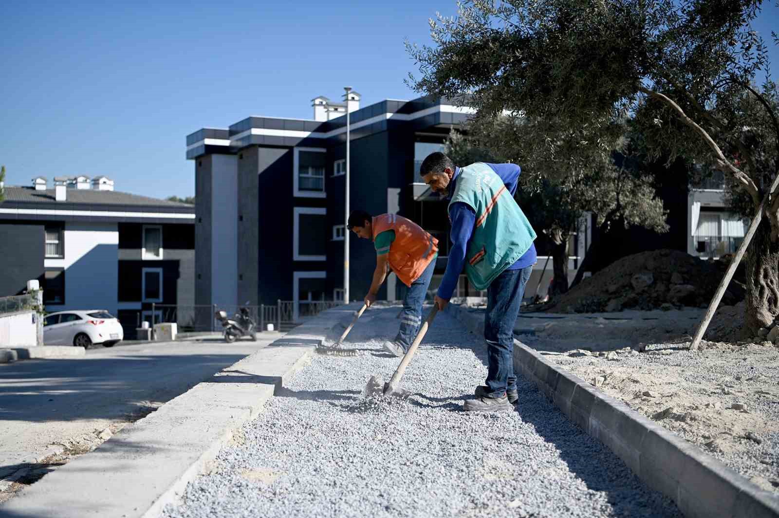 Kuşadası Belediyesi Değirmendere’de park yenileme çalışmasına başladı
