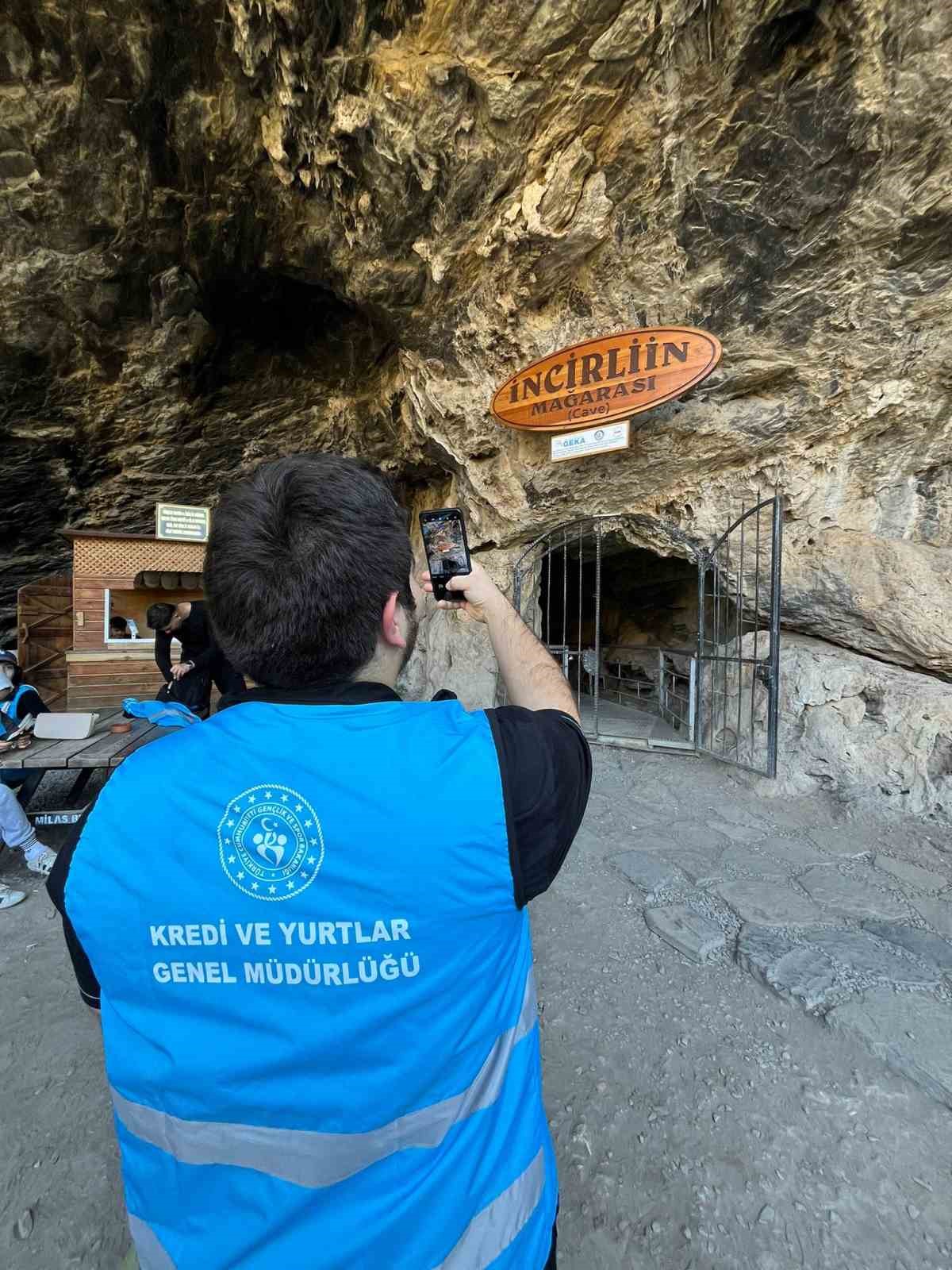 Muğla yurtlarında kalan öğrenciler Gökçeler Kanyonu’nu keşfetti
