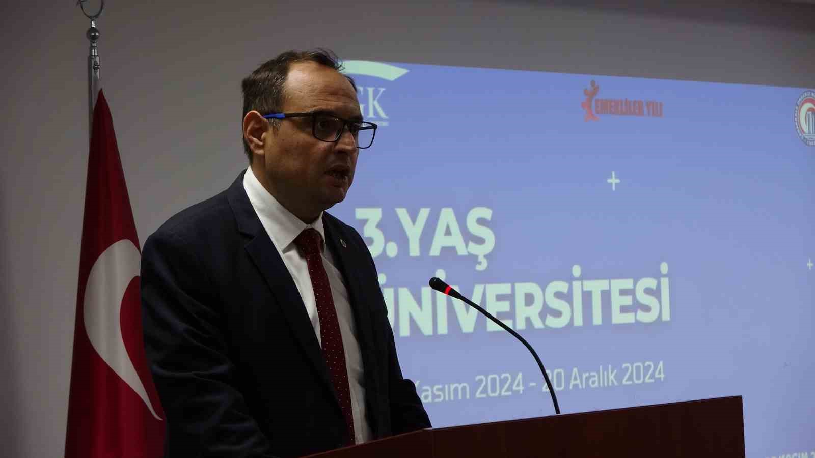 Çanakkale’de ‘Türkiye Yüzyılı Emektarları’ temalı ‘3. Yaş Üniversitesi ve Hayat Okulu’ açıldı
