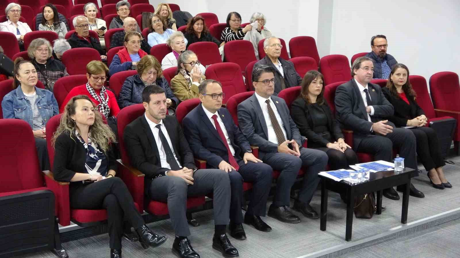 Çanakkale’de ‘Türkiye Yüzyılı Emektarları’ temalı ‘3. Yaş Üniversitesi ve Hayat Okulu’ açıldı
