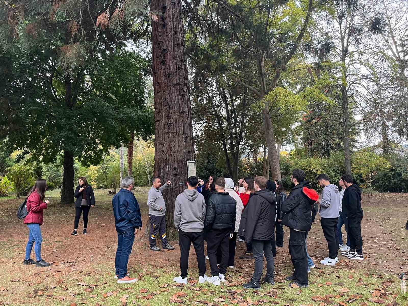 Mimarlık öğrencileri Yalova’da arazi inceledi
