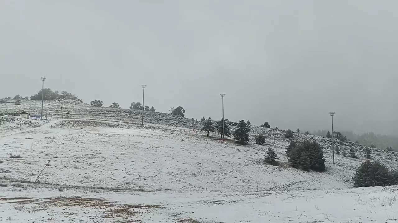 Keltepe Kayak Merkezi beyaz örtüyle kaplandı
