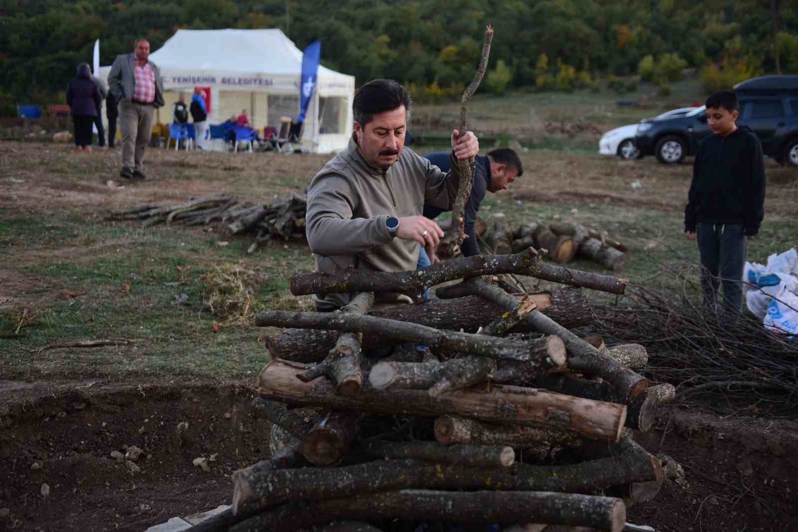 Doğaseverler Ercan Özel’in çağrısıyla Yenişehir’de kampta buluştu
