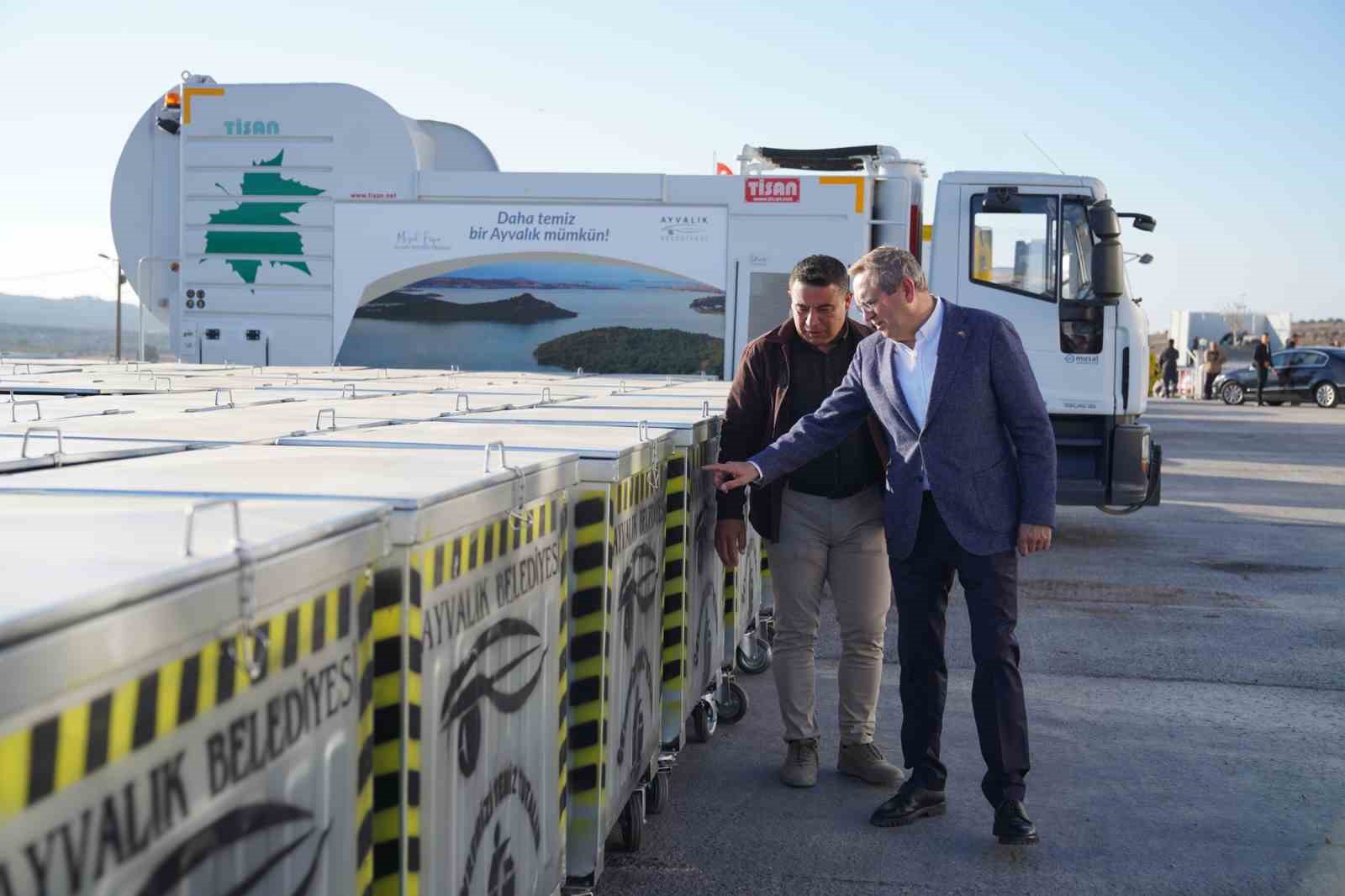 Ayvalık’ın cadde ve sokaklarına 500 yeni konteyner
