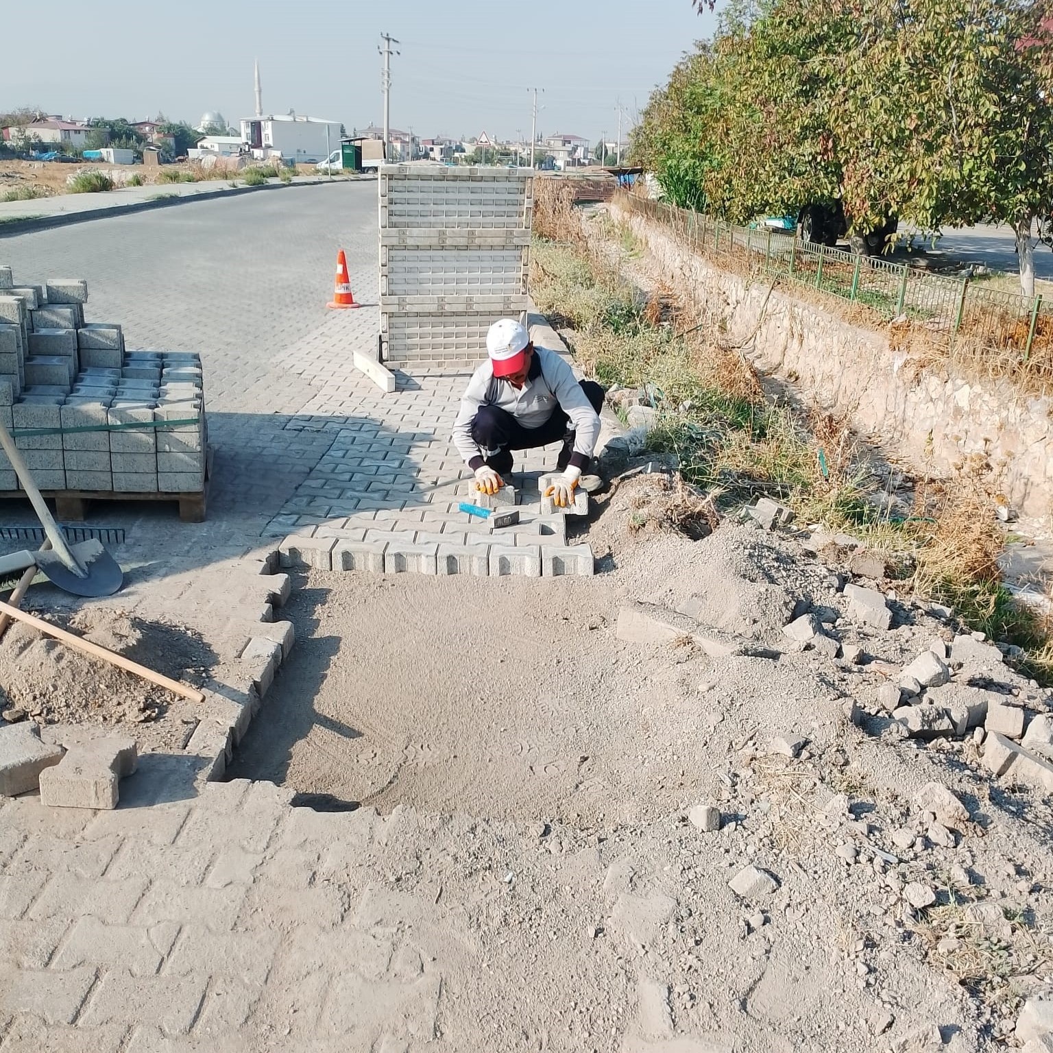 Kahramanmaraş’ta 11 ilçede yol bakım, onarım ve yenileme çalışmaları sürüyor
