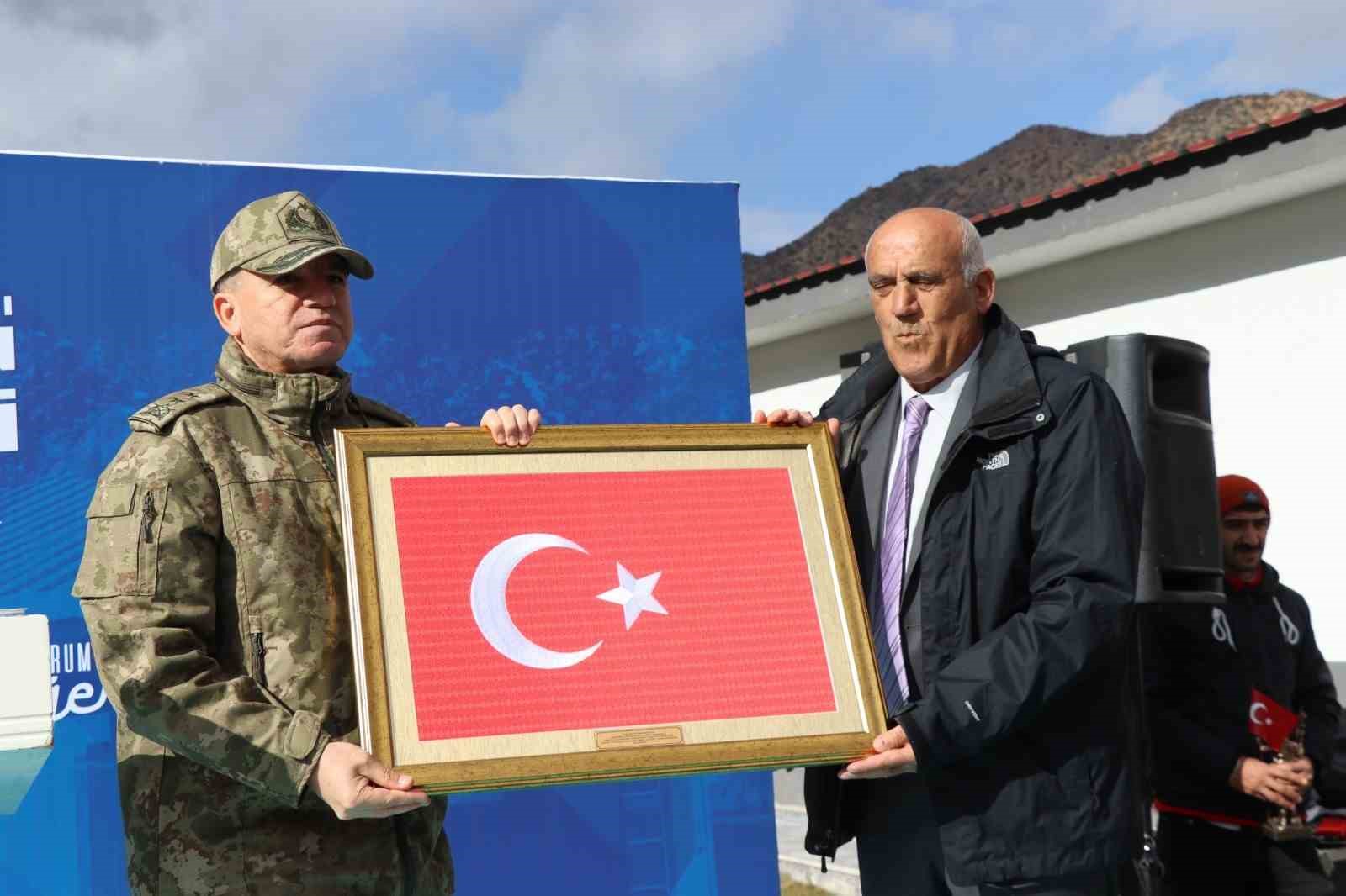 Şehit Yüzbaşı Burak Coşkun’un adı doğduğu köyde yaşatılacak
