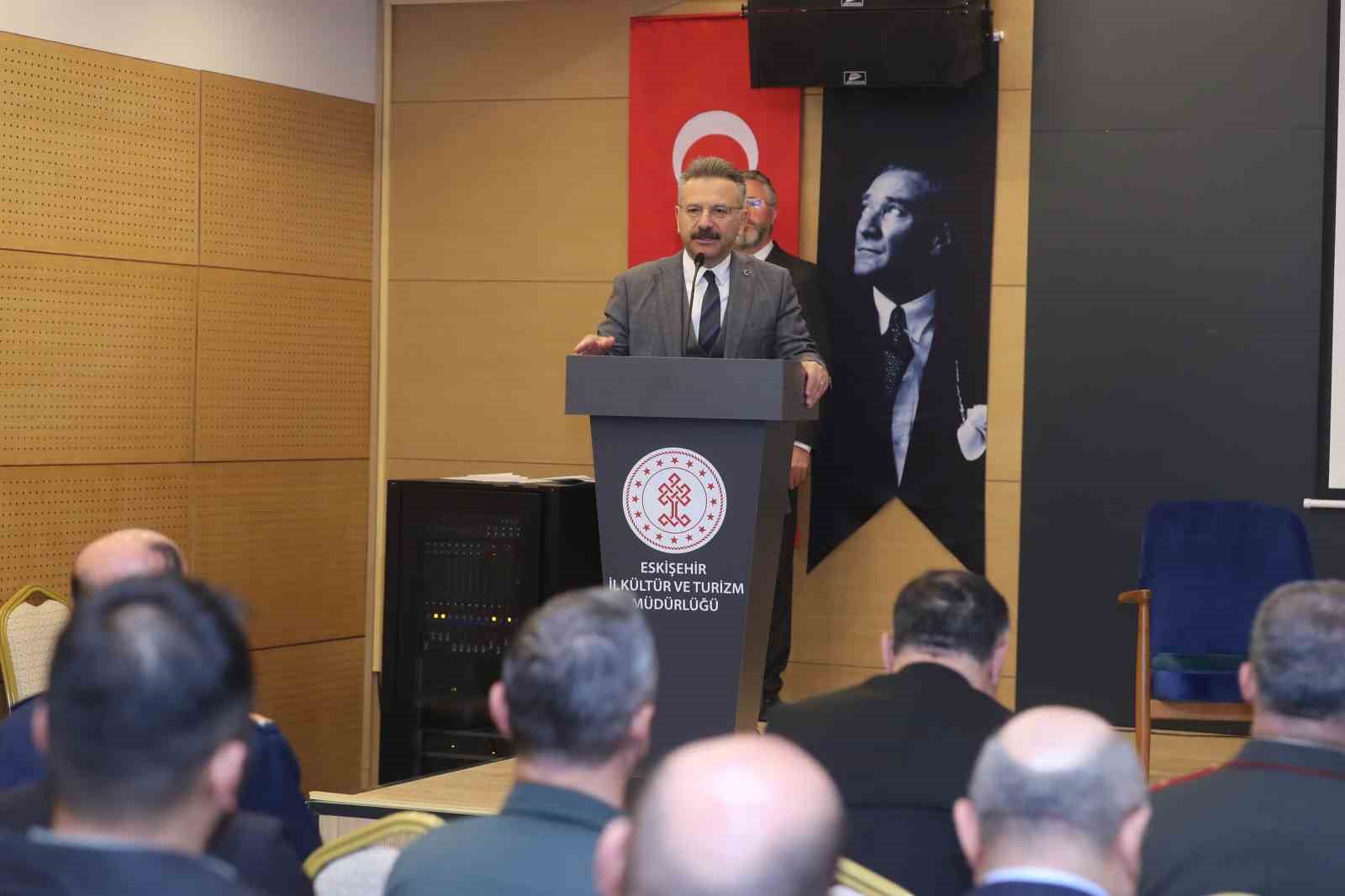 Vali Aksoy, Azerbaycan Büyükelçisi Mammadov ile Karabağ’ın Kurtuluşu: İki Devlet, Bir Zafer sergisinin açılışına katıldı
