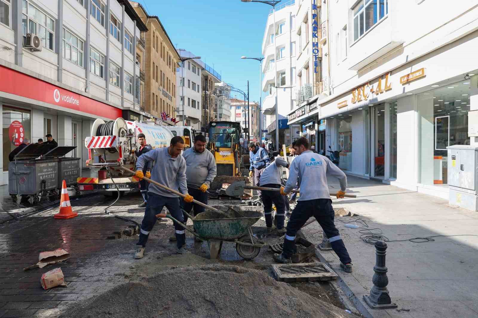 Gaziantep’te yol bakım ve trafik düzenlemeleriyle trafik akışı rahatlayacak
