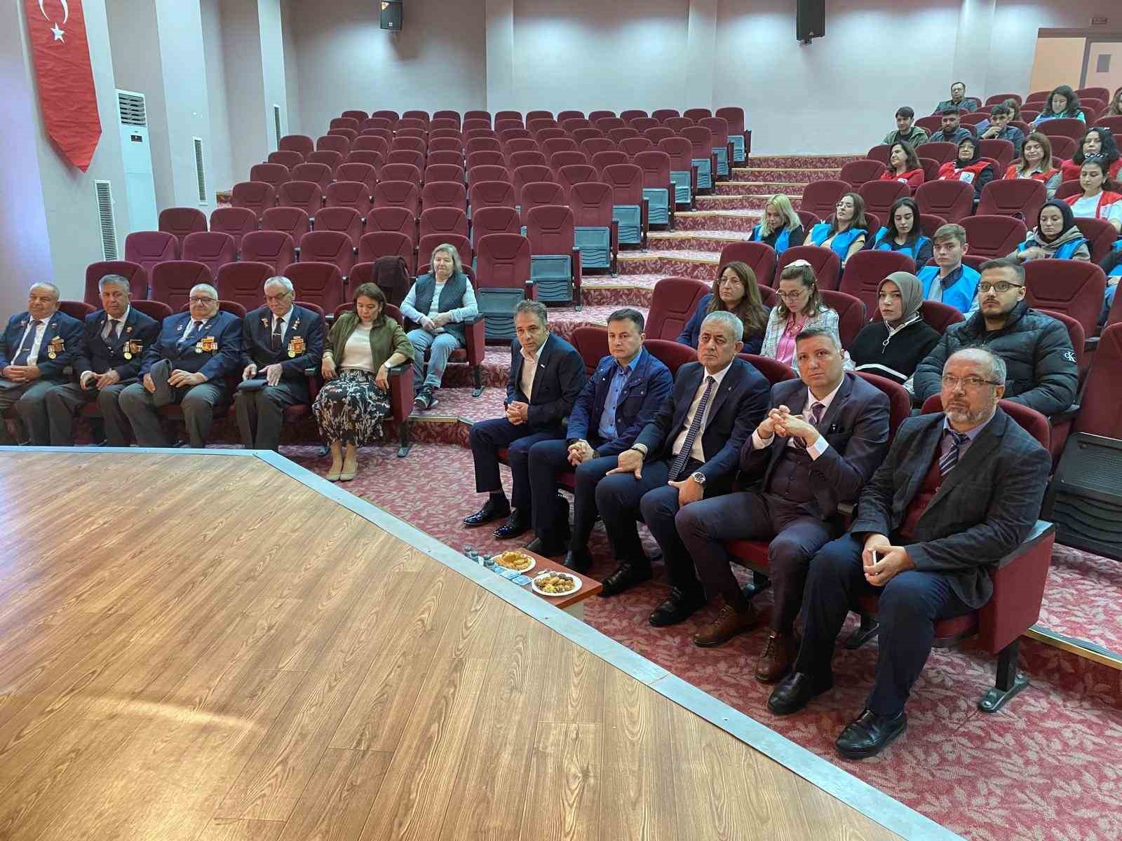 Alaşehir’de Kızılay Haftası kutlandı
