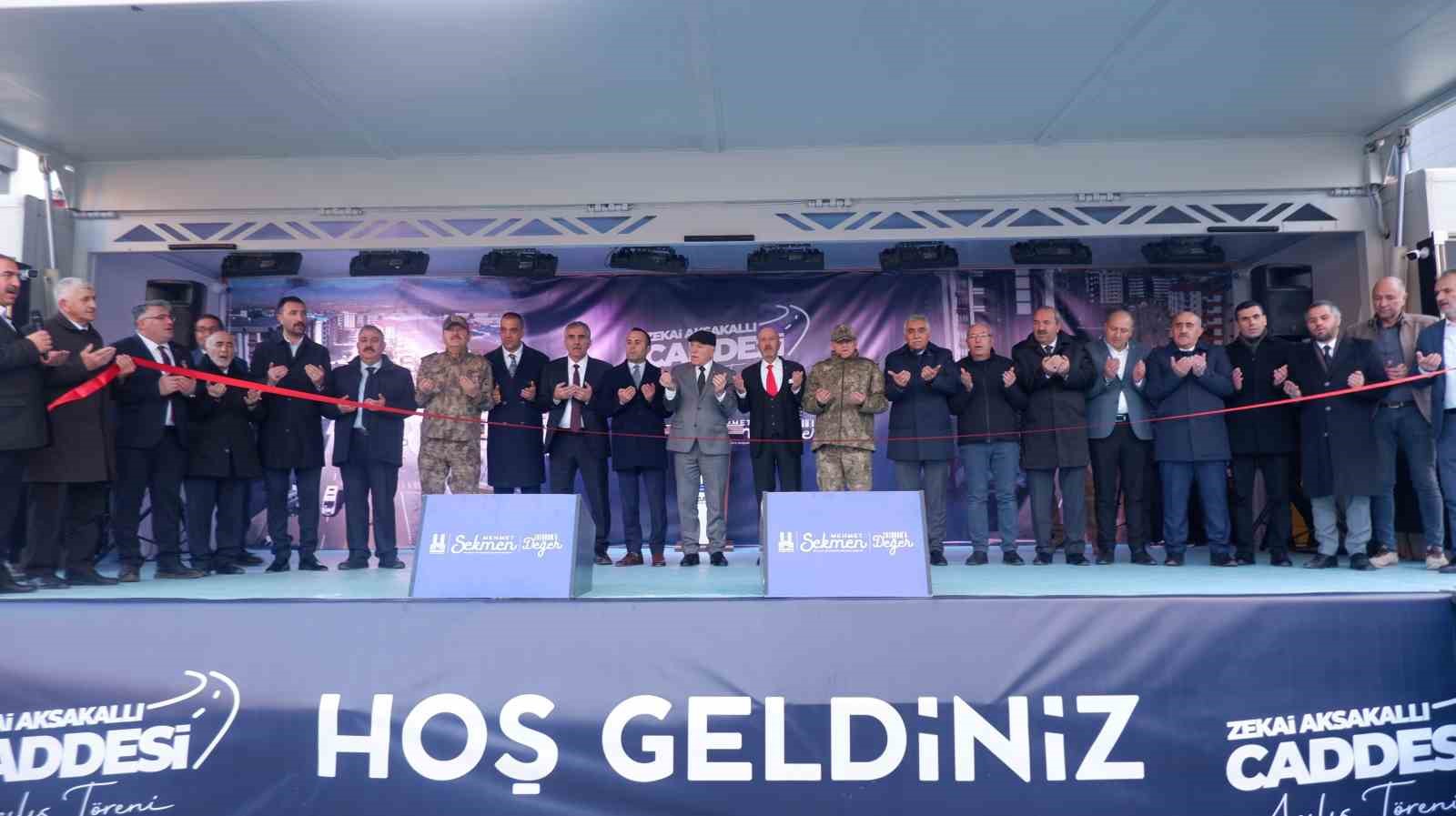 Emekli Korgeneral Zekai Aksakallı: 