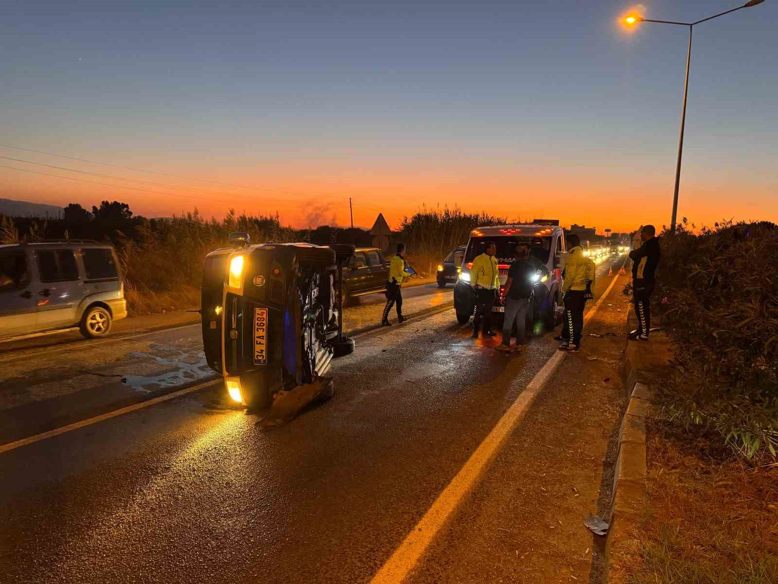 Takla atan araçtan emniyet kemeri sayesinde burnu bile kanamadan çıktı
