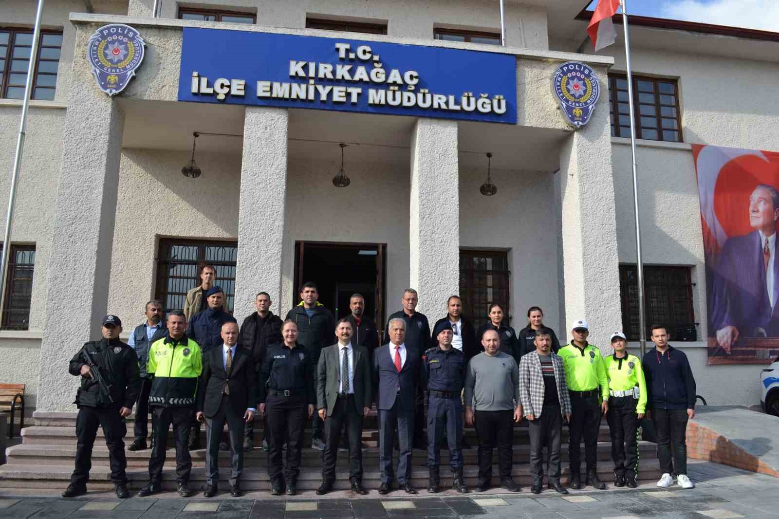 Kırkağaç İlçe Emniyet Müdürlüğüne 3 yeni araç
