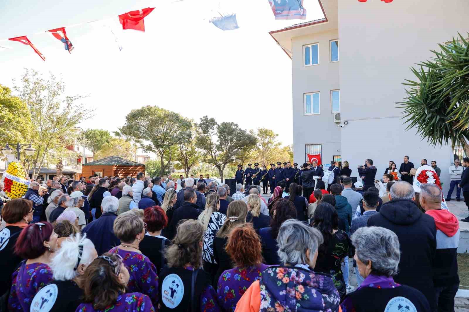 Seferihisar Belediyesi Ürkmez Doğanbey hizmet noktası yenilendi
