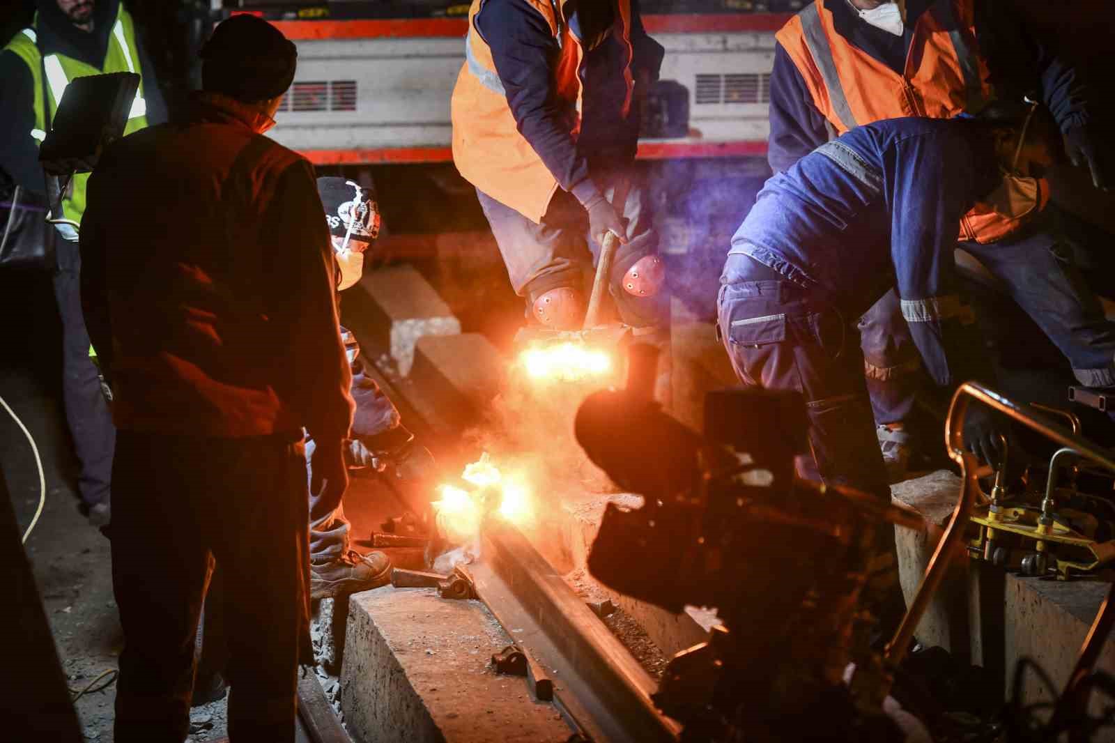 Ankara Metrosu’nda aşınan raylar yenileniyor
