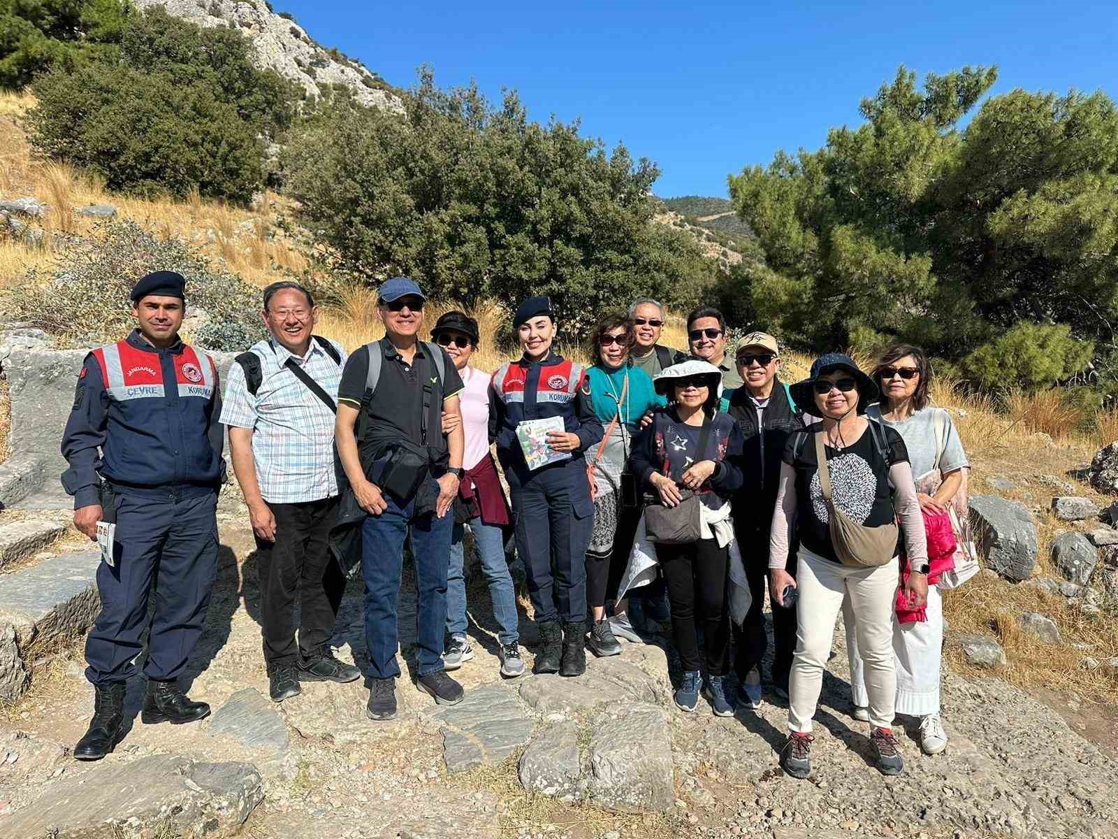 Turistler, orman yangınları konusunda bilgilendirildi
