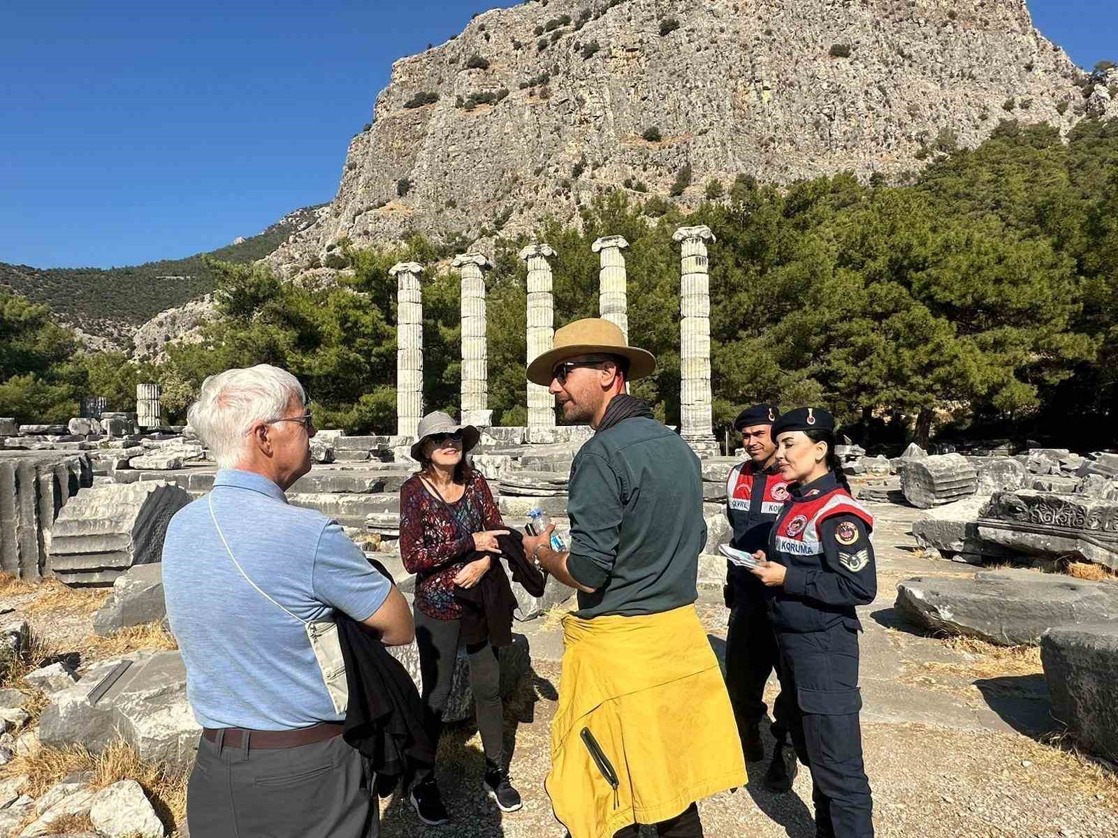 Turistler, orman yangınları konusunda bilgilendirildi
