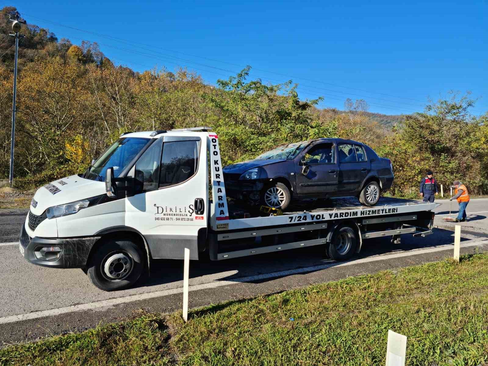 Zonguldak-Ankara kara yolunda feci kaza, 2 yaralı
