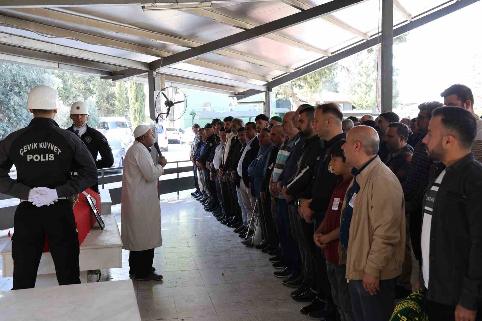 Mardin’de hayatını kaybeden Adanalı polis toprağa verildi
