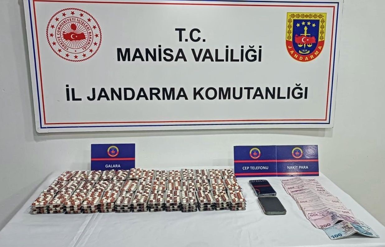 Manisa’da iki şahıs uyuşturucu ticaretinden tutuklandı
