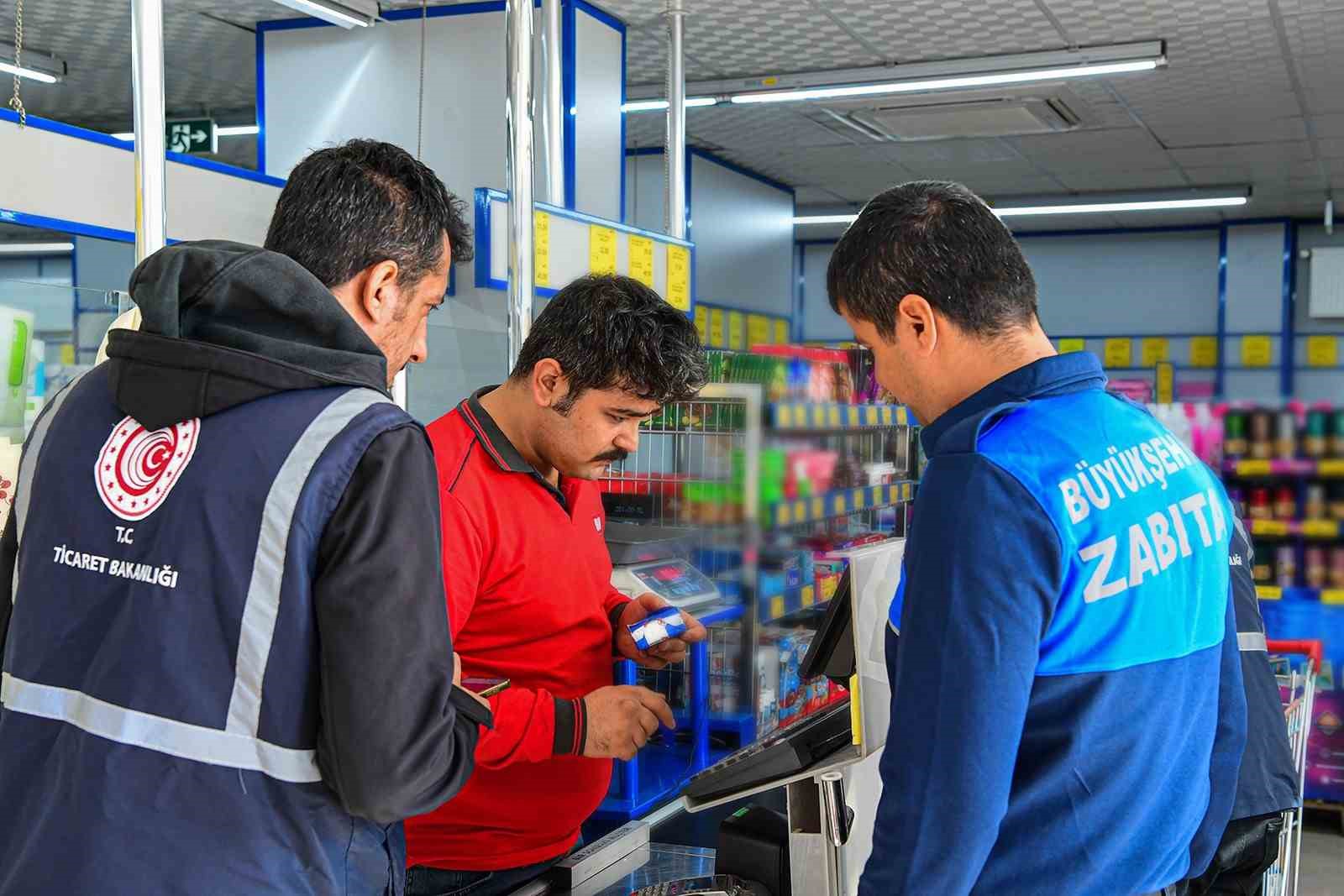 Malatya Büyükşehir Belediyesi Zabıta Ekipleri, market denetimlerini sıklaştırdı
