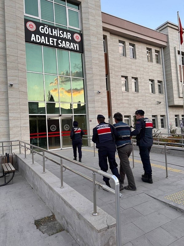 Burdur’da uyuşturucu operasyonlarında 9 şüpheli tutuklandı
