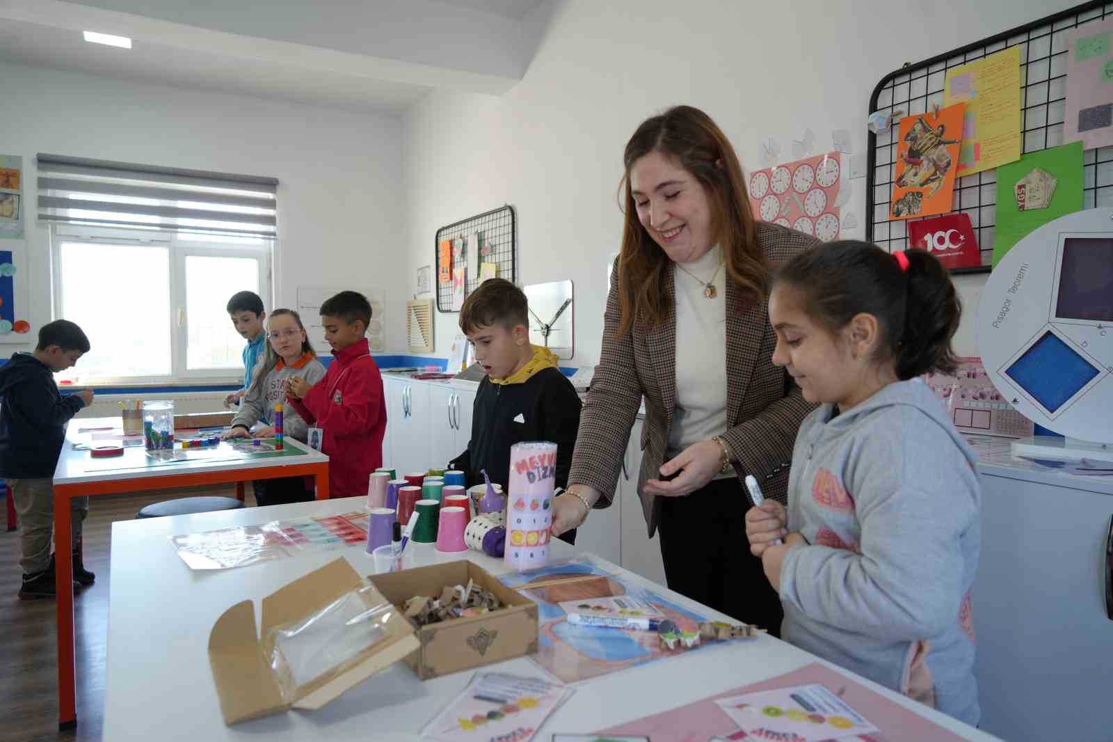 Samsun’da matematiği sevdiren okul: Öğrenciler matematik öğrenmek için bu okula koşarak gidiyor
