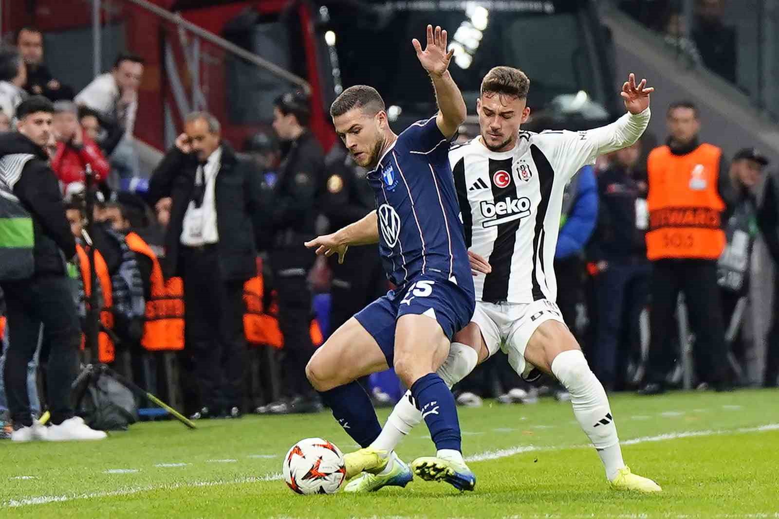 UEFA Avrupa Ligi: Beşiktaş: 0 - Malmö: 0 (İlk yarı)
