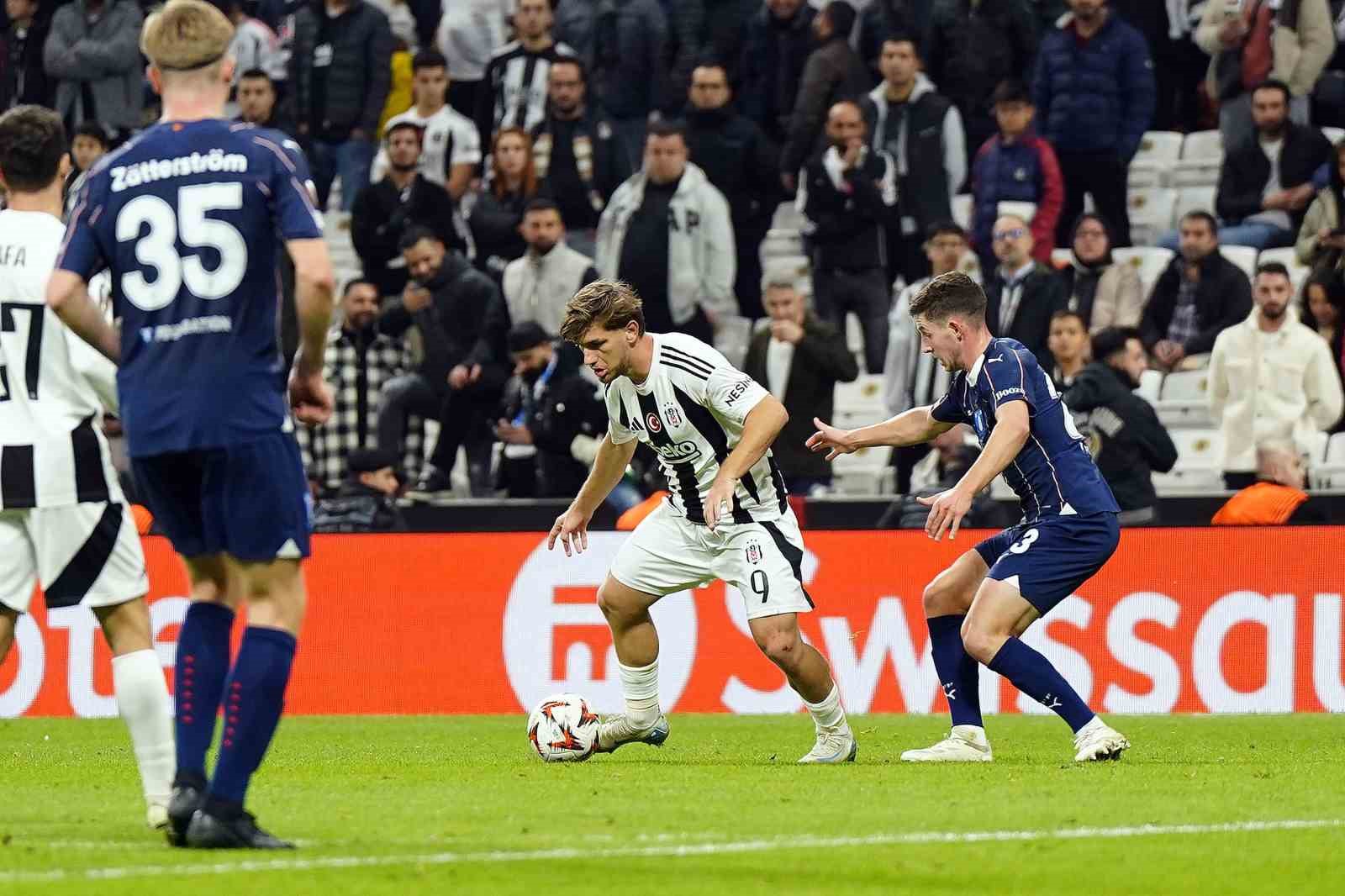 UEFA Avrupa Ligi: Beşiktaş: 0 - Malmö: 0 (İlk yarı)
