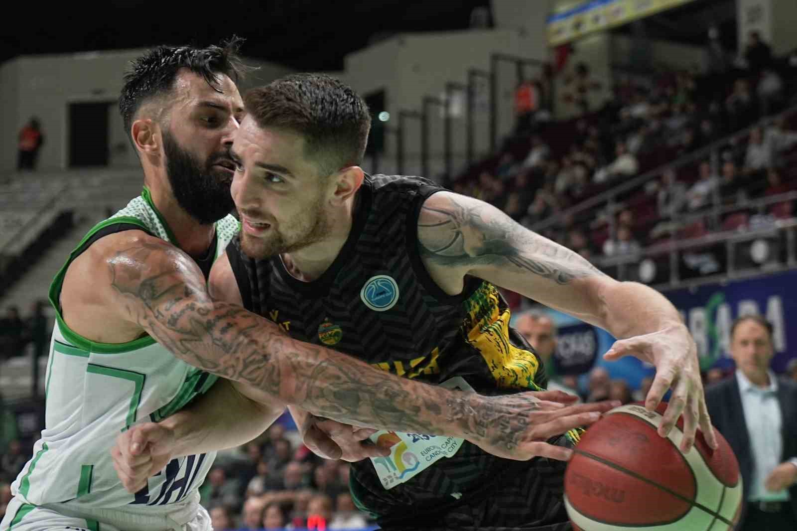 FIBA Europe Cup: Tofaş: 93 - Petrolina AEK: 61
