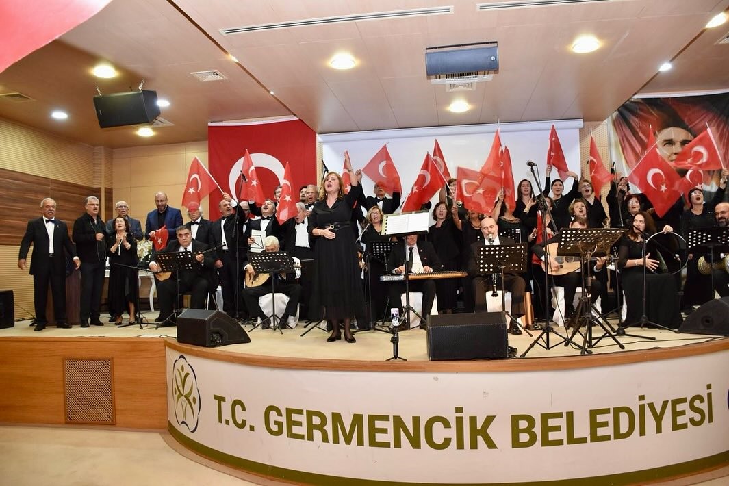 Atatürk, sevdiği şarkılarla Germencik’te anıldı
