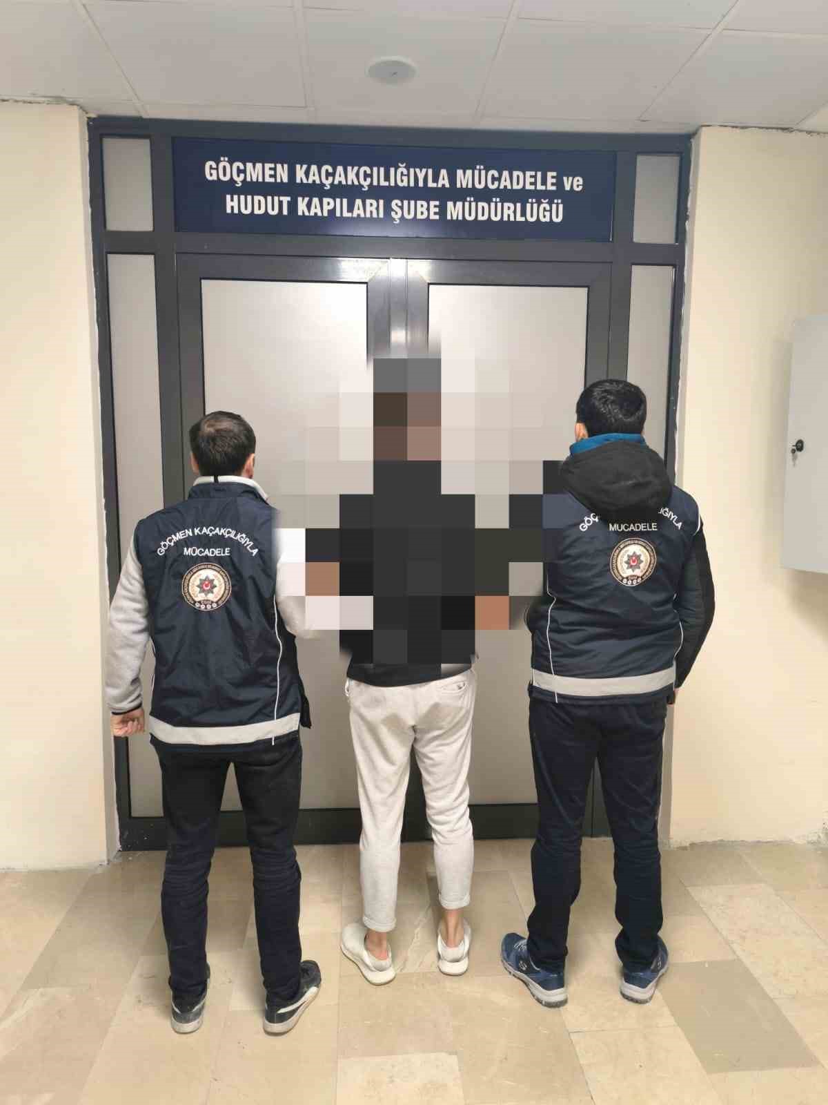 Afyonkarahisar’da 7 düzensiz göçmen yakalandı
