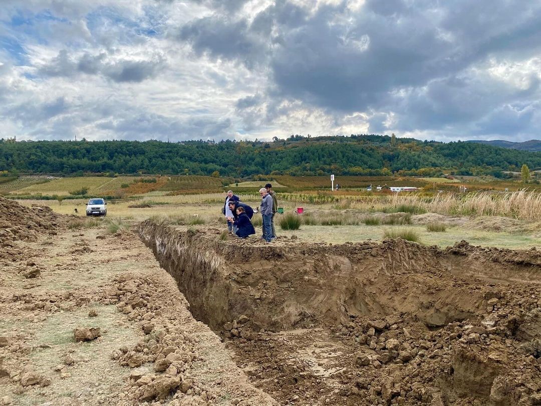 Bilim insanları İznik fayını kazarak inceledi
