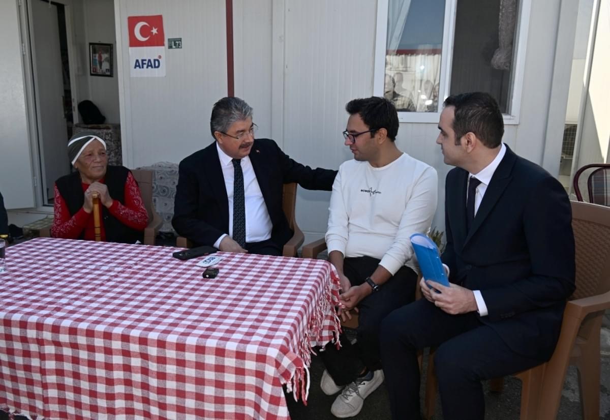 Konteyner kentte yaşayan yaşlı kadının son isteğini Vali Yılmaz gerçekleştirdi
