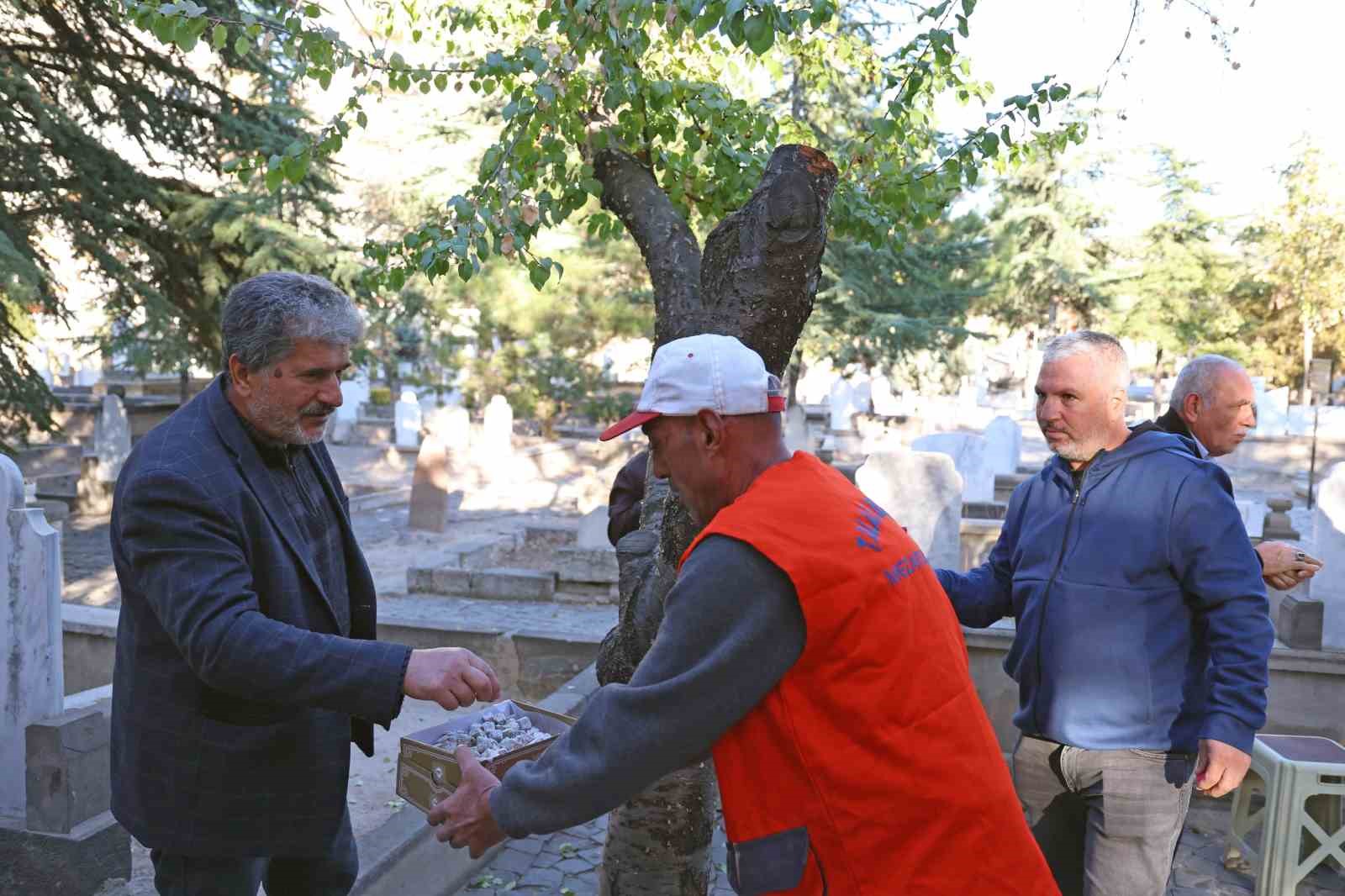 Talas Belediyesi’nden Cemil Baba’ya anma
