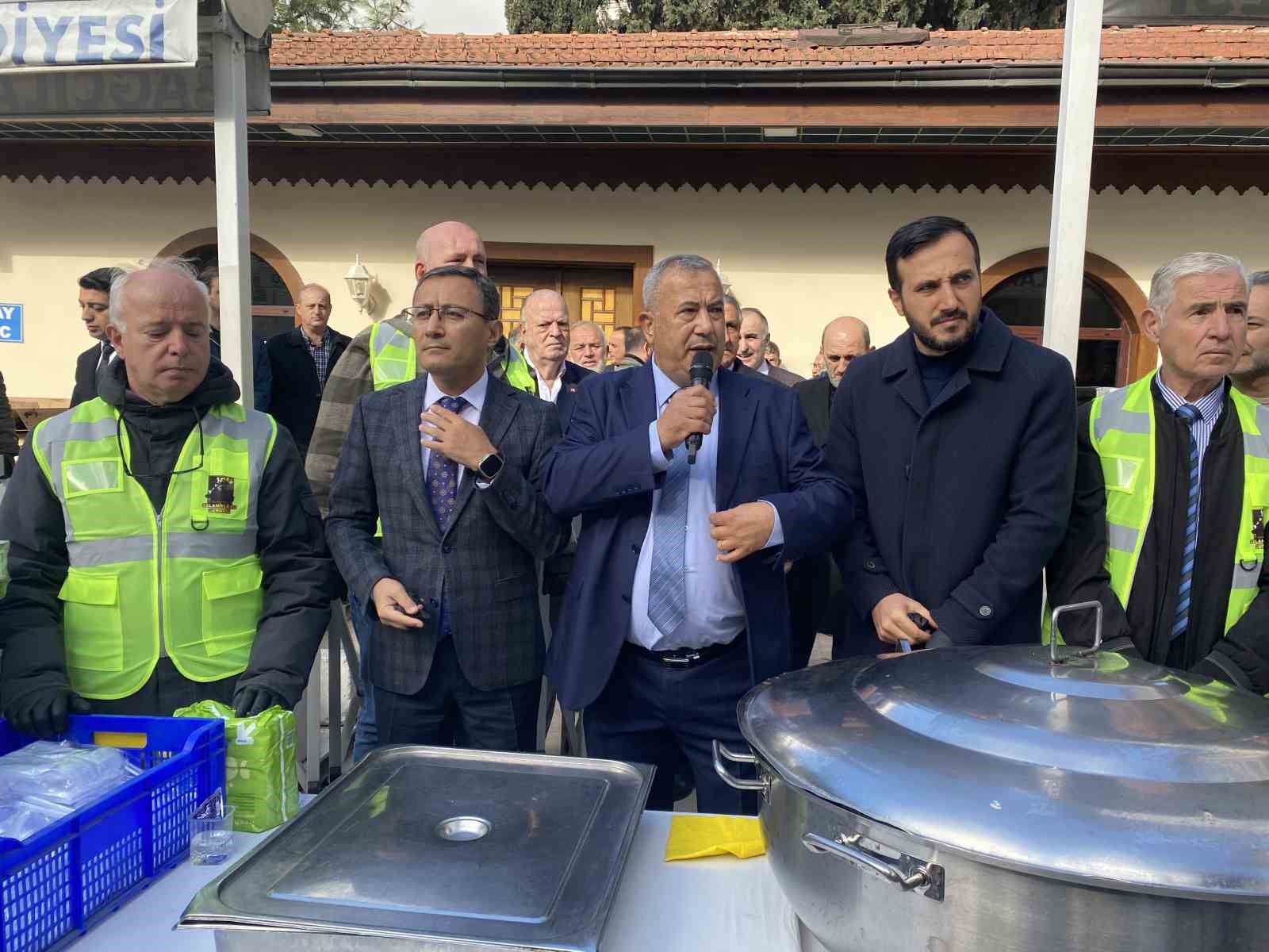 Bağcılar’da Türbe Dede Pilav Günü etkinliği düzenlendi
