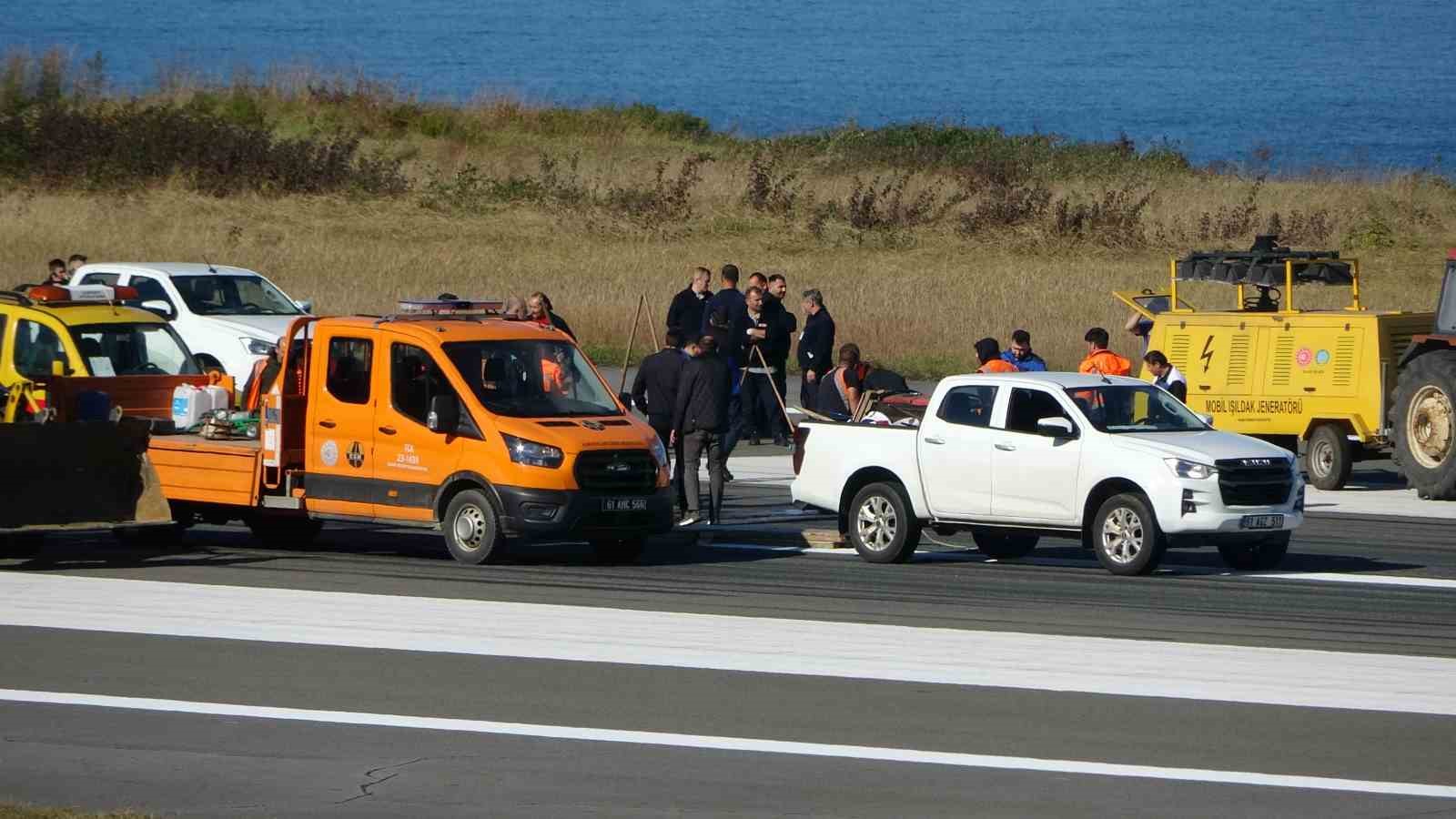 Trabzon Havalimanı pist bakımı nedeniyle uçuşlara kapatıldı
