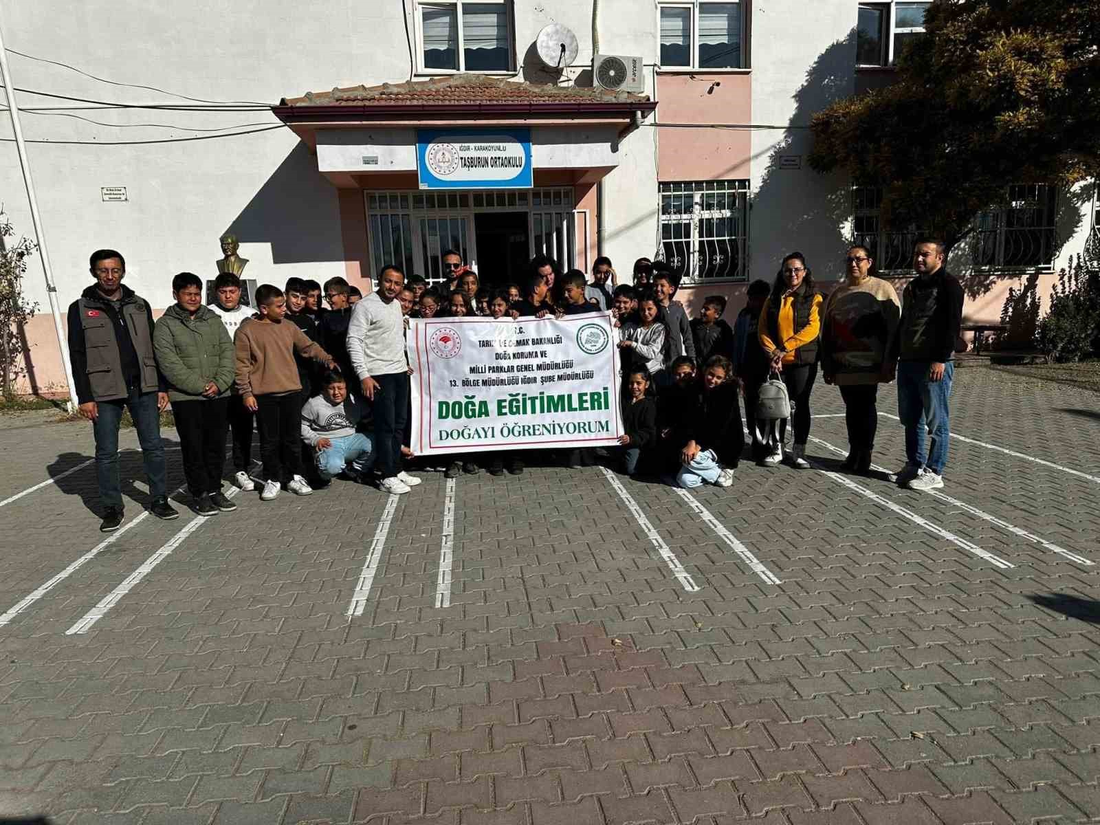 Iğdır’da tabiatı koruma, biyoçeşitlilik ve biyokaçakçılık eğitimi
