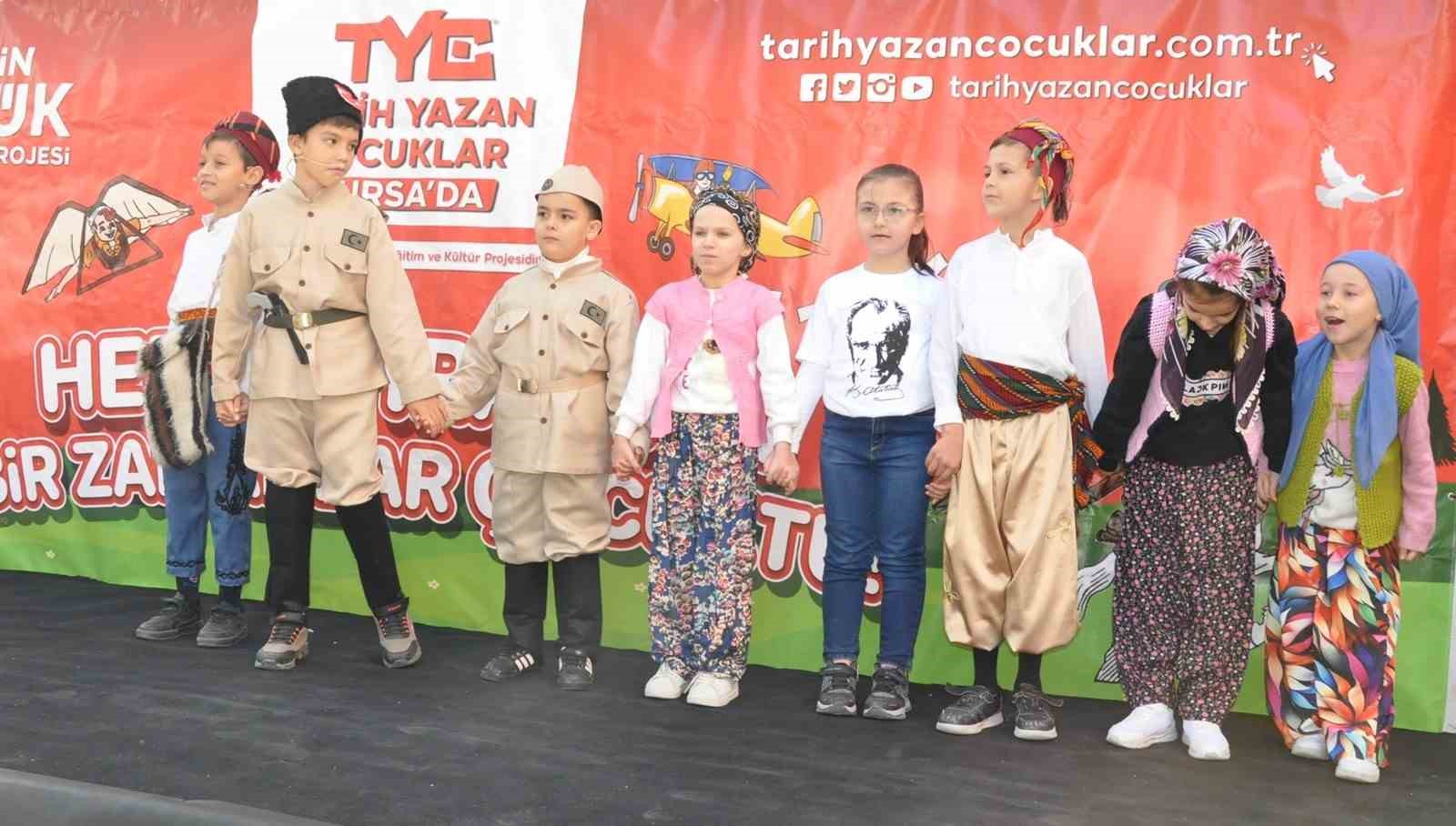 ’Tarih yazan çocuklar’ Mustafakemalpaşa’da
