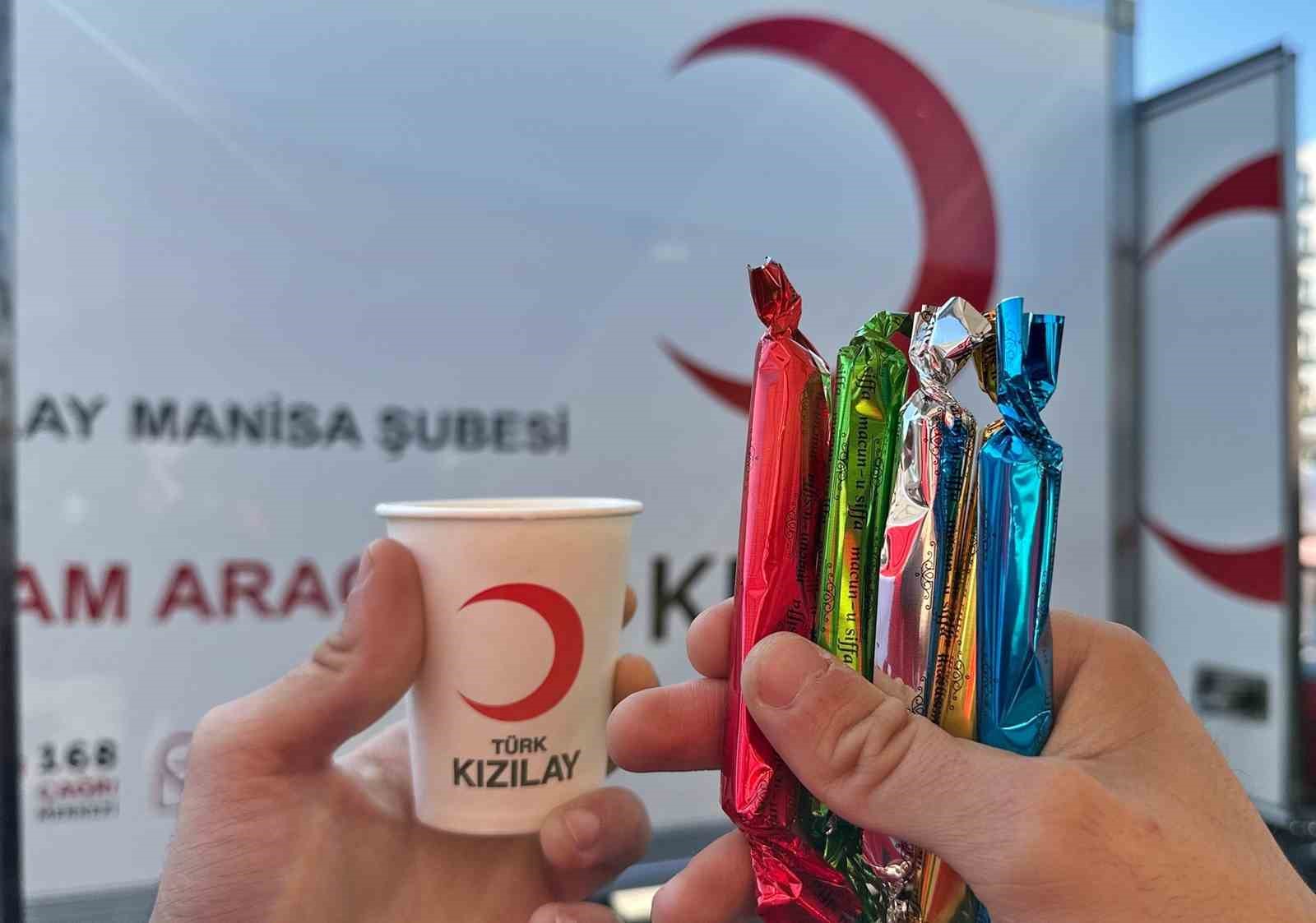 Kızılay’dan esnafa mesir macunlu süt ikramı
