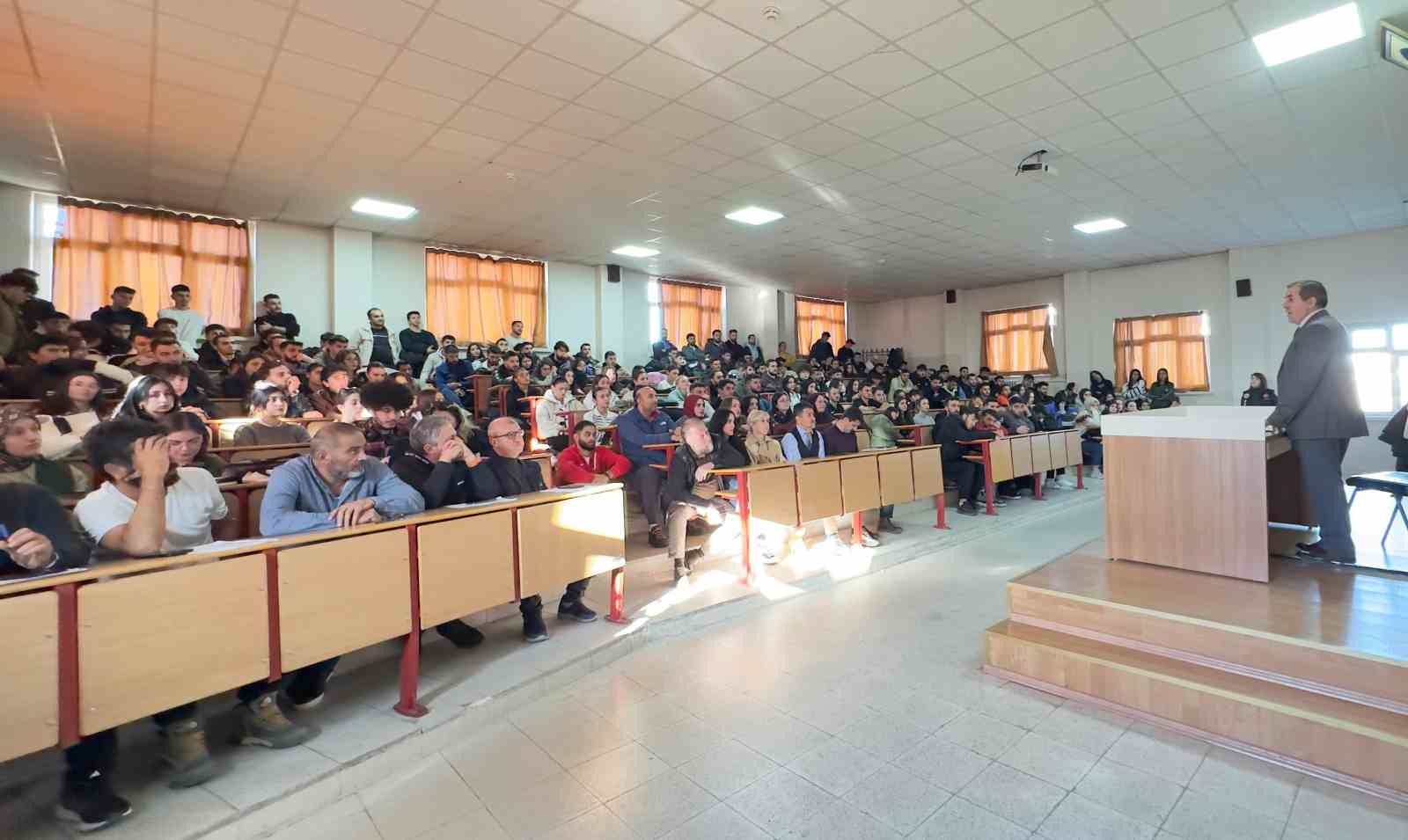 Atatürk üniversitesinden madde bağımlılığına yönelik eğitim semineri
