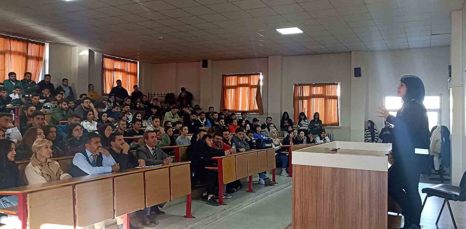 Atatürk üniversitesinden madde bağımlılığına yönelik eğitim semineri
