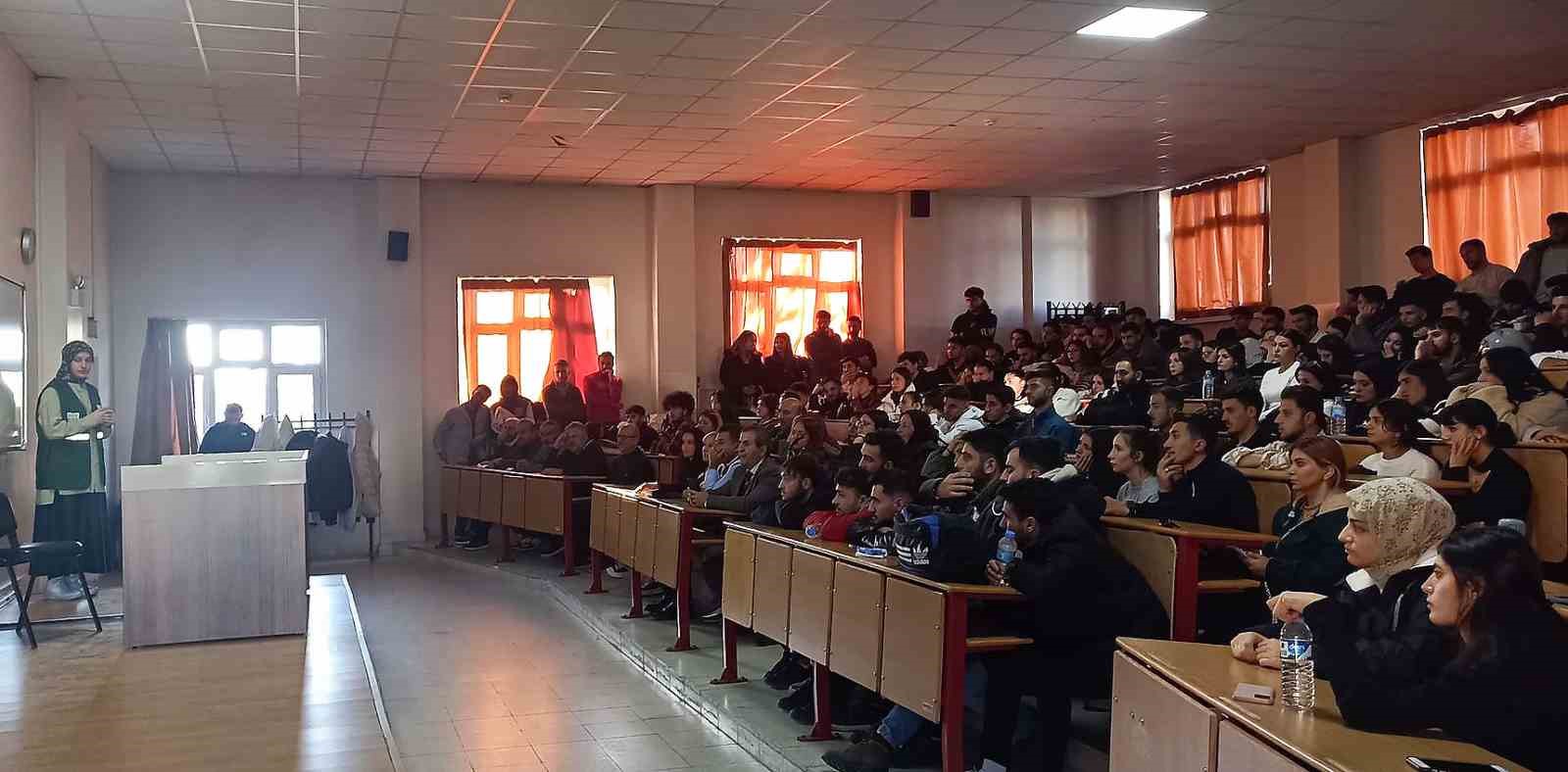 Atatürk üniversitesinden madde bağımlılığına yönelik eğitim semineri
