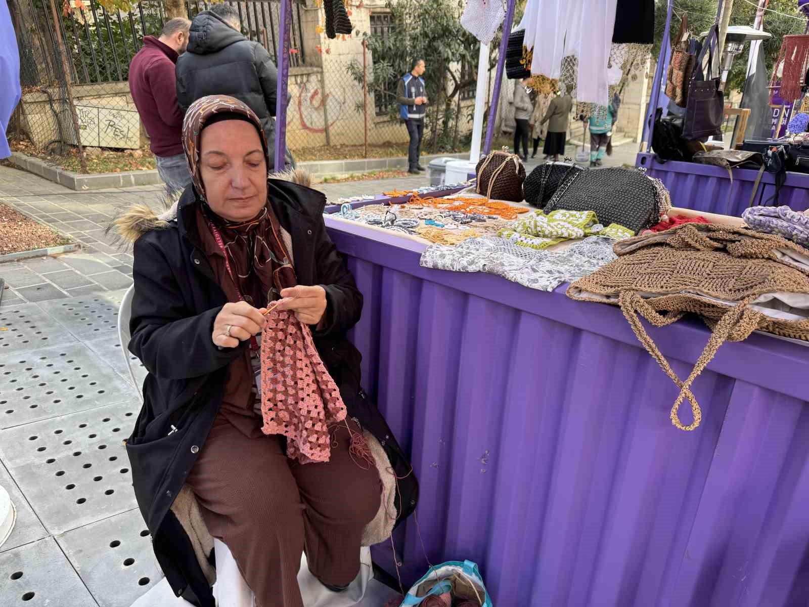 Beyoğlu Belediyesi tarafından kurulan ‘Kadın El Emeği Pazarı’ açıldı
