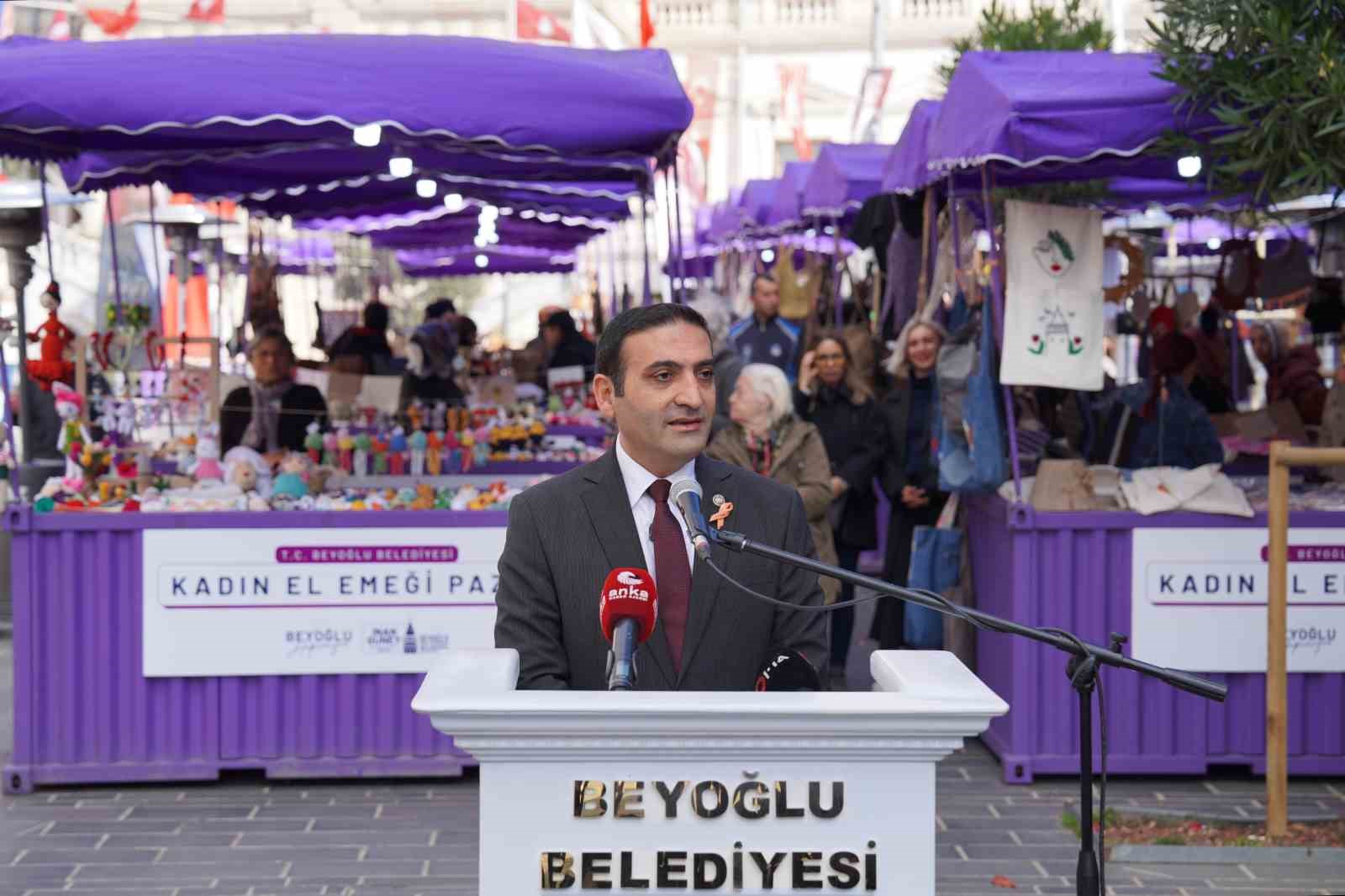 Beyoğlu Belediyesi tarafından kurulan ‘Kadın El Emeği Pazarı’ açıldı
